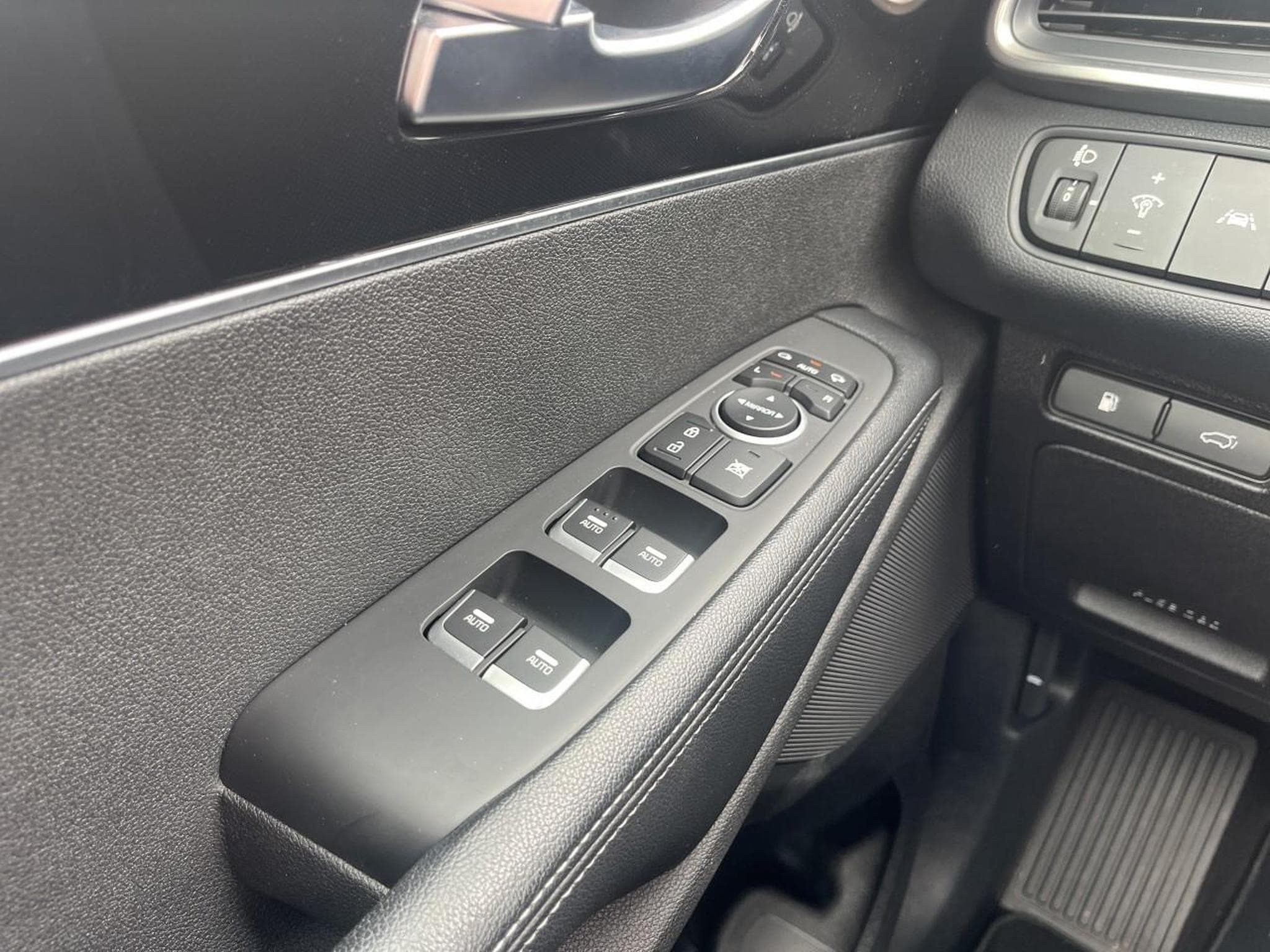 Kia SORENTO 2.2 CRDI 200 ISG PREMIUM 4X4 7 PLACES (2017) - Photo 14