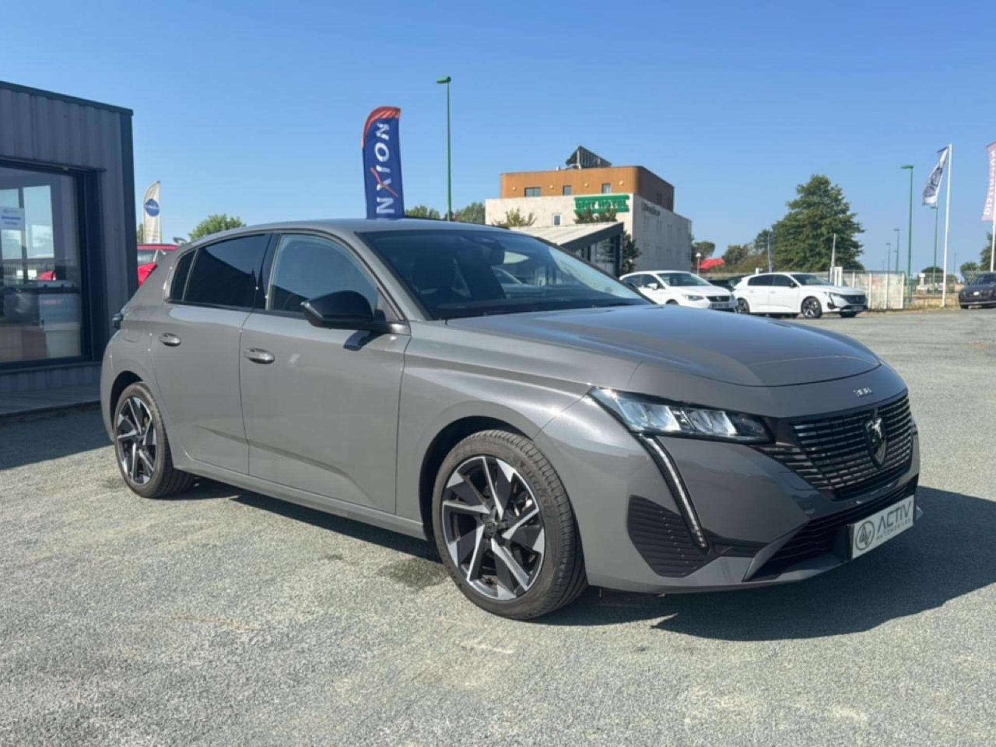 Peugeot 308 1.5 BLUEHDI 130 ALLURE EAT8 (2025) - Photo 3