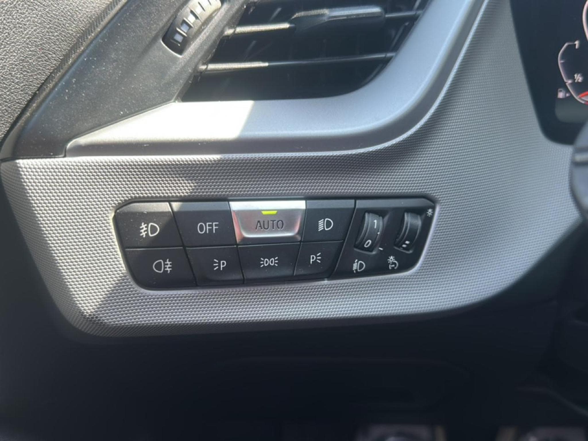 Bmw SERIE 1 (F40) 118IA 136 BUSINESS DESIGN DKG7 (2021) - Photo 18