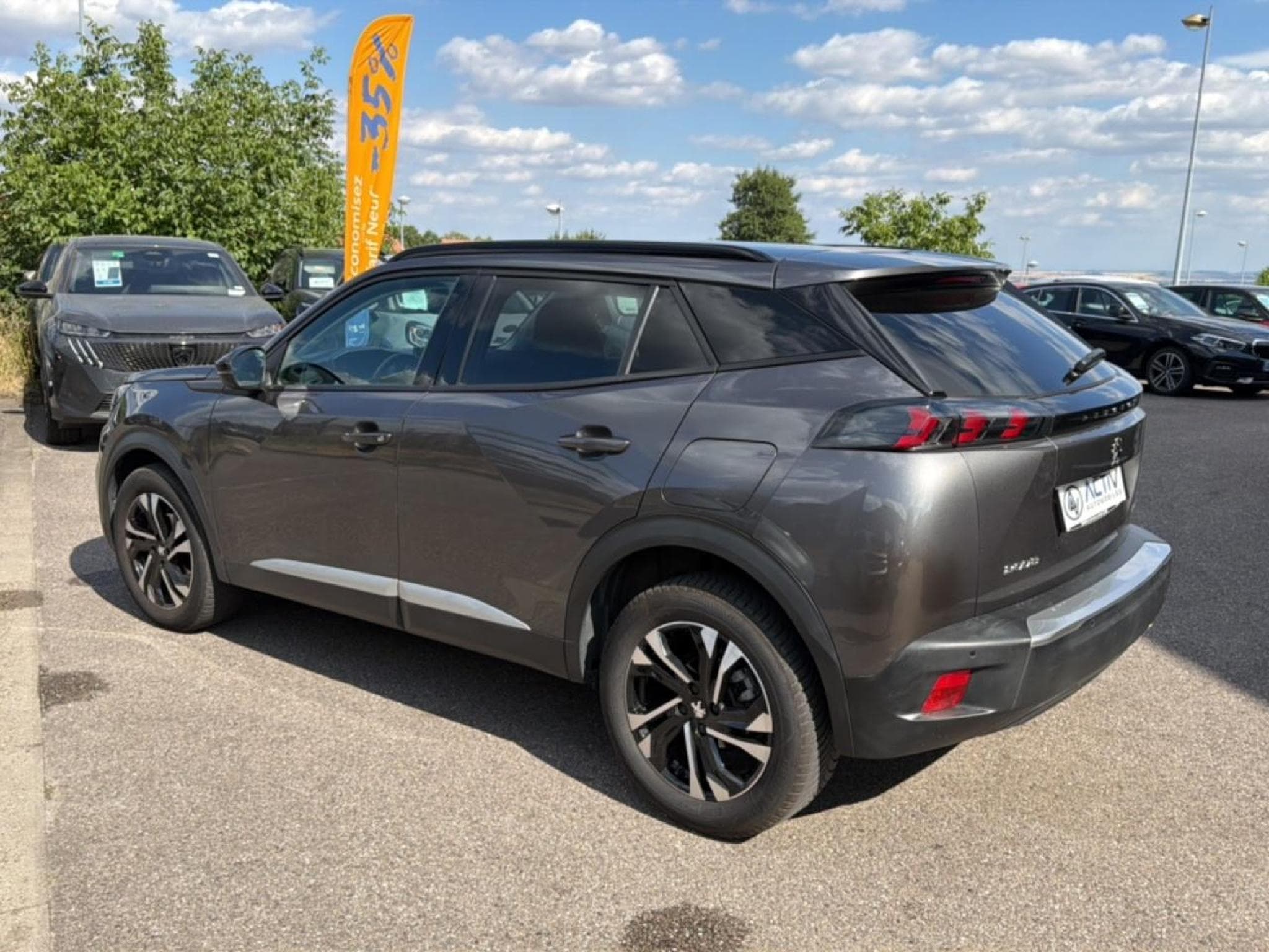 Peugeot 2008 1.5 BLUEHDI 110 S&S ALLURE PACK (2022) - Photo 7