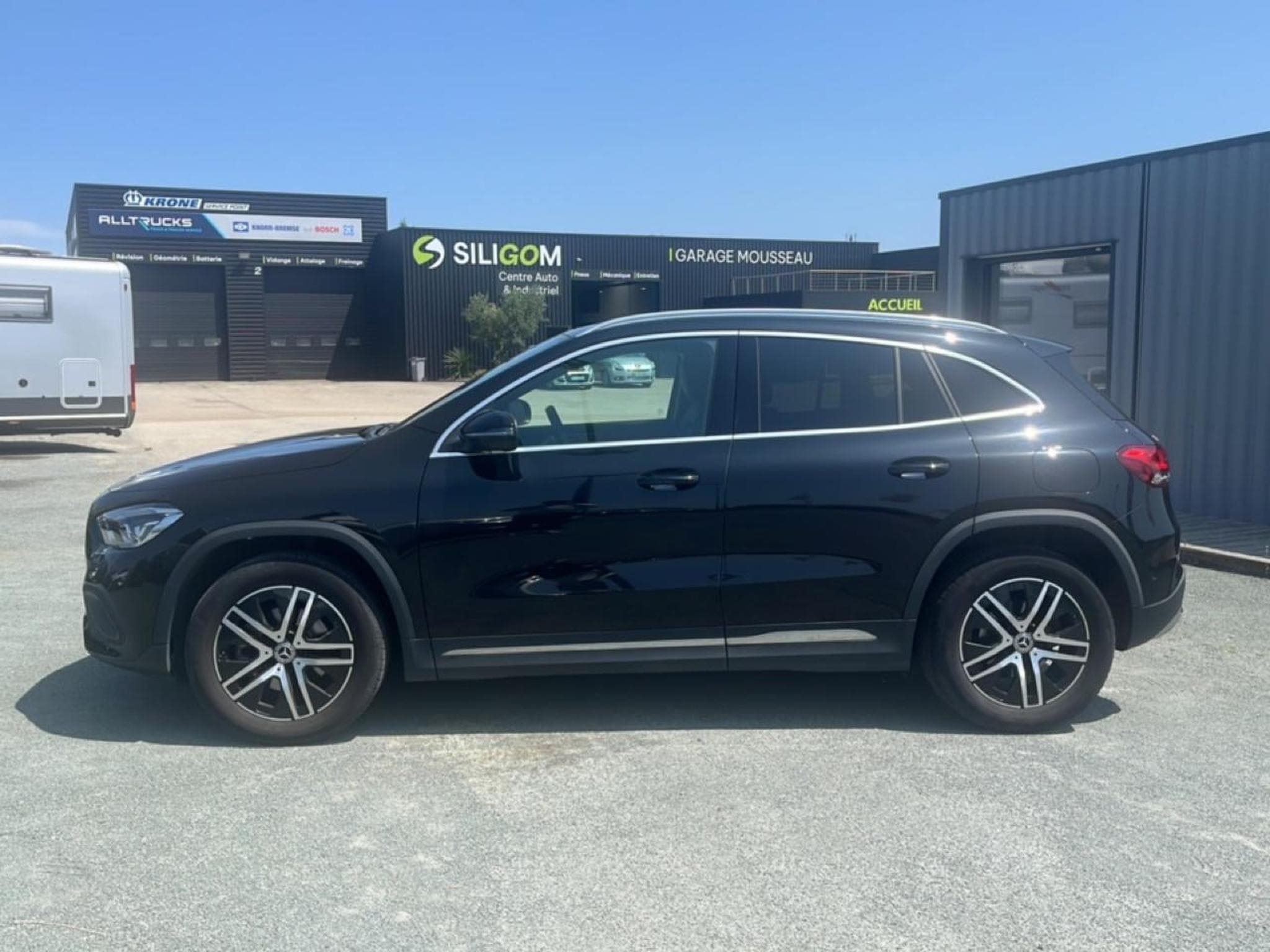 Mercedes GLA 2.0 200 163 BUSINESS LINE 7G-DCT (2022) - Photo 8