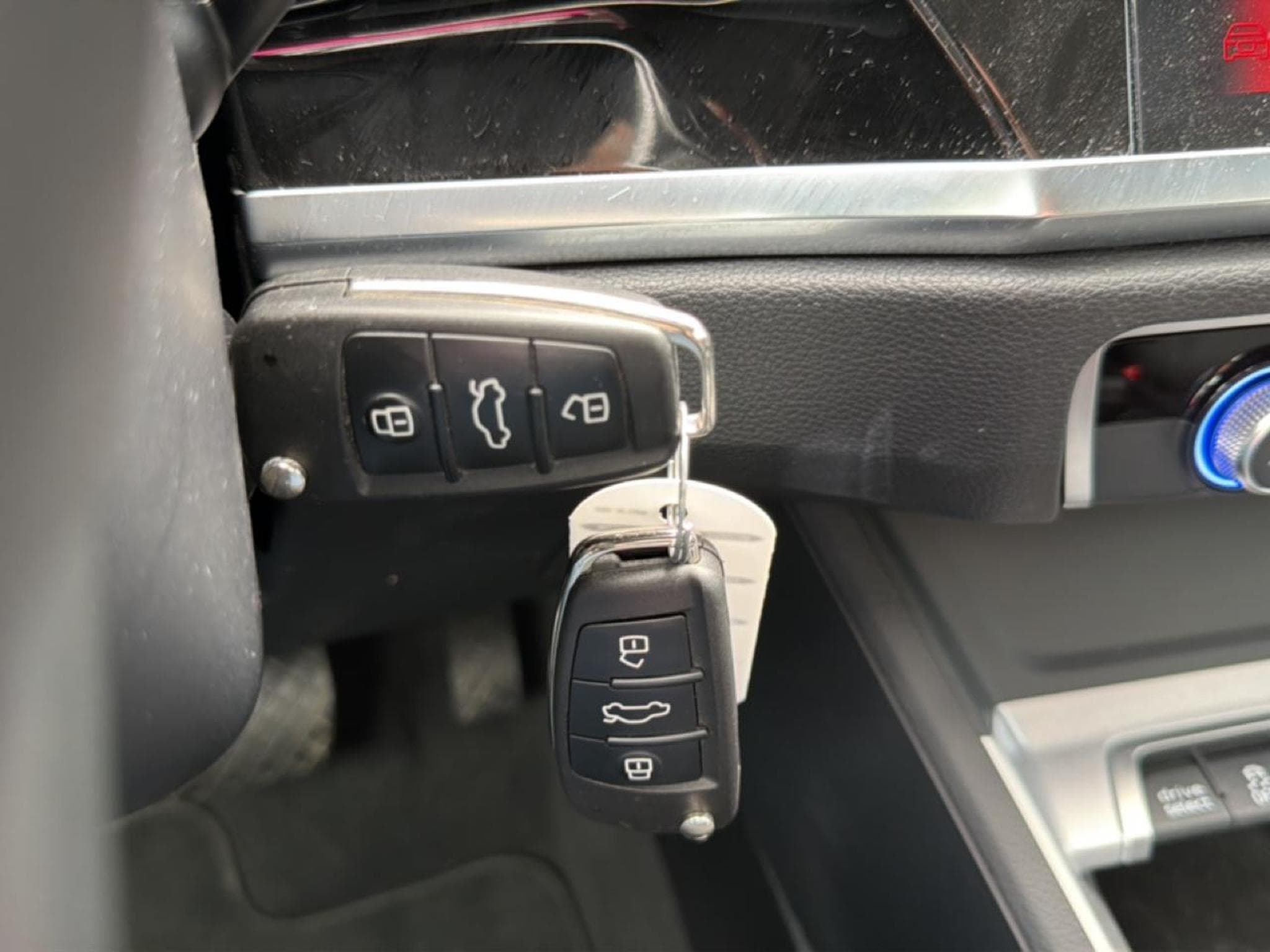 Audi Q3 45 TFSI E 245 S TRONIC 6 (2023) - Photo 15
