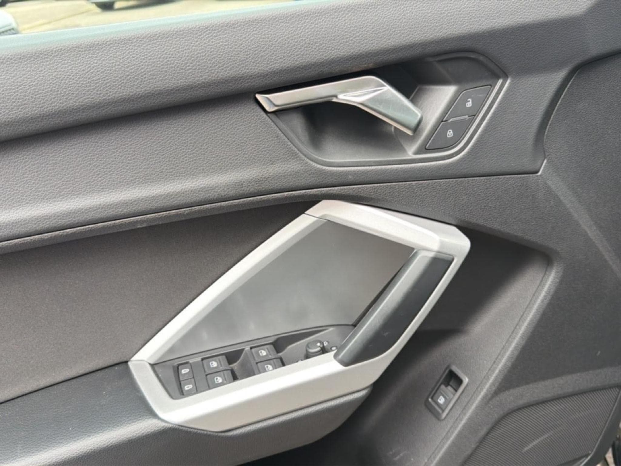 Audi Q3 45 TFSI E 245 S TRONIC 6 (2023) - Photo 13