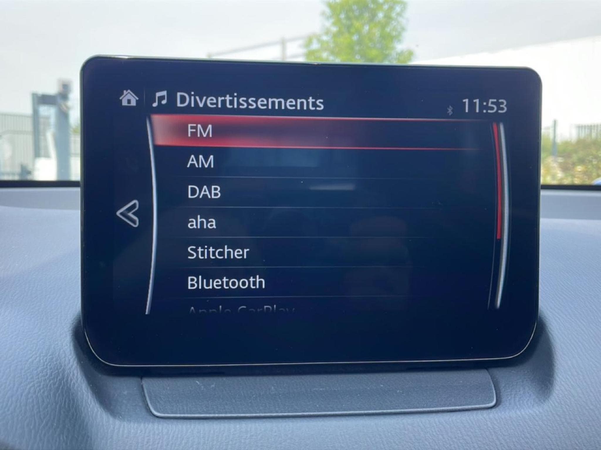 Mazda 2 1.5 E-SKYACTIV-G 90 CENTRE-LINE (2024) - Foto 19