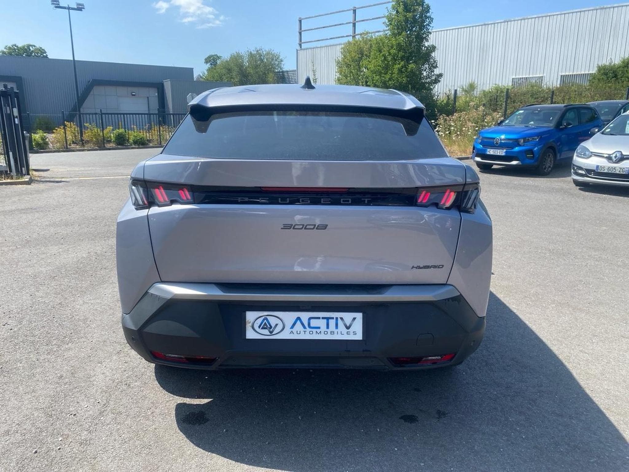 Peugeot 3008 1.2 HYBRID 145 ALLURE BUSINESS E-DCS6 (2025) - Photo 6