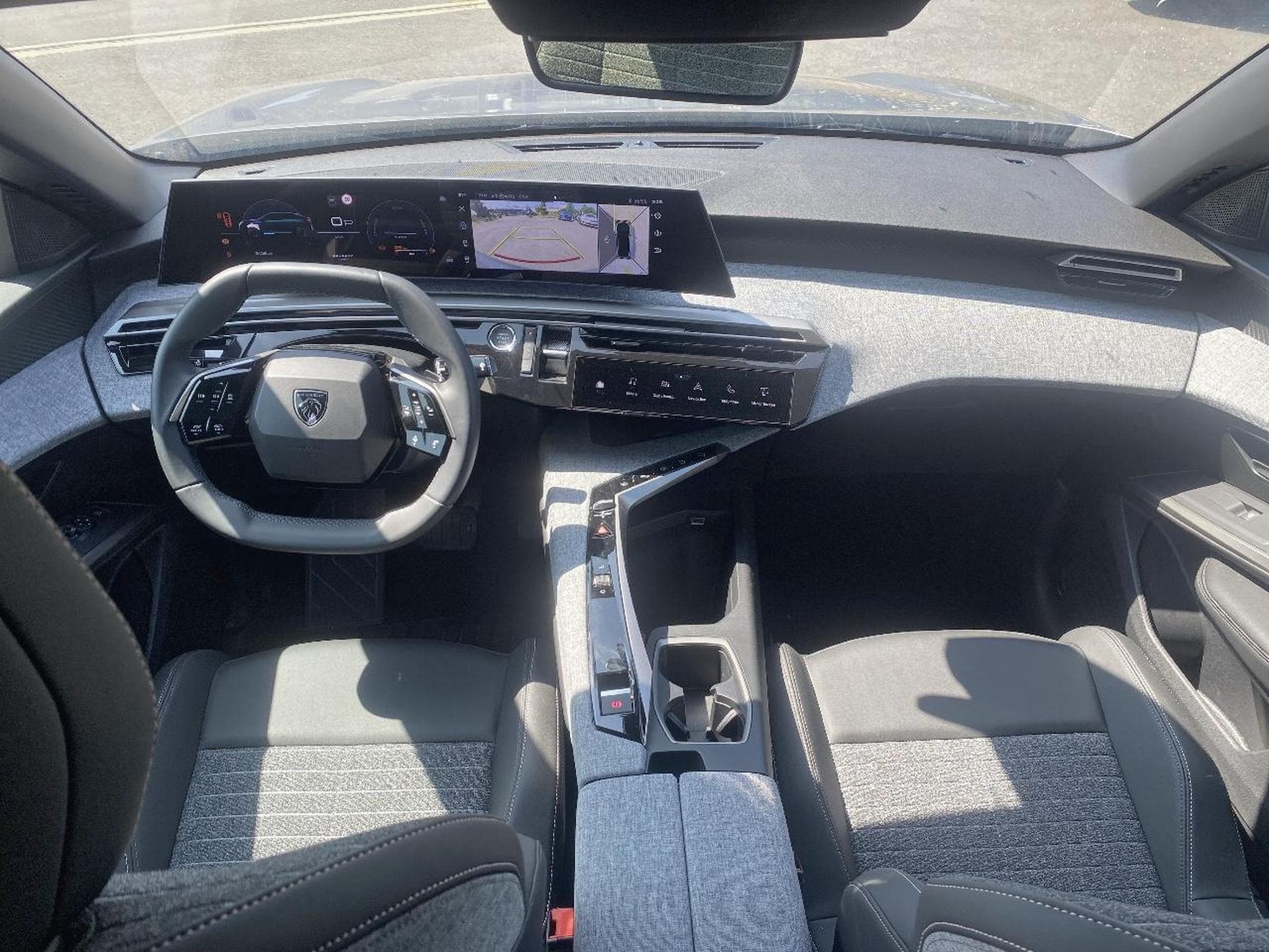 Peugeot 3008 1.2 HYBRID 145 ALLURE BUSINESS E-DCS6 (2025) - Photo 9