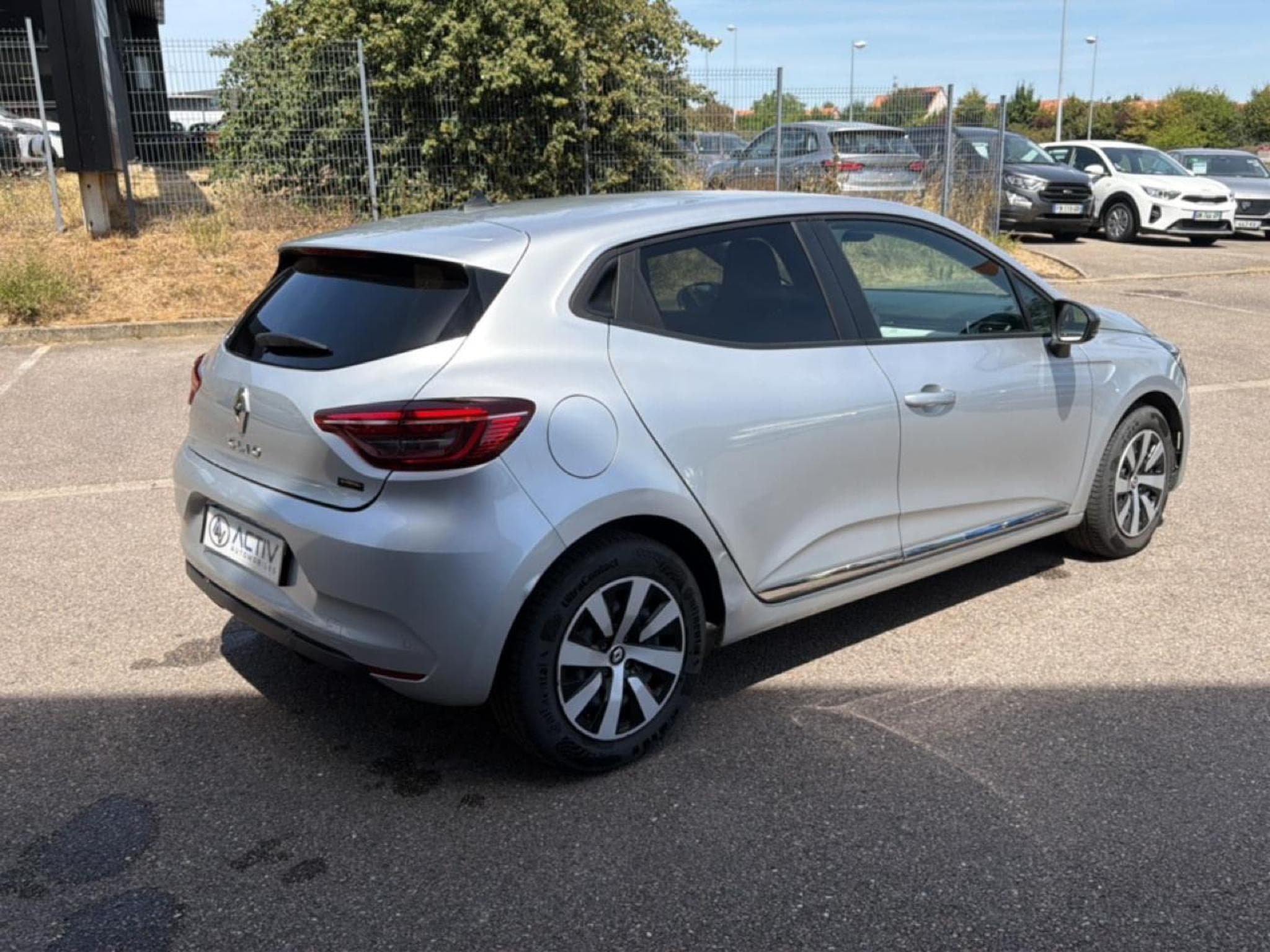 Renault Clio 1.6 E-TECH 145 FULL HYBRID EVOLUTION (2023) - Photo 5