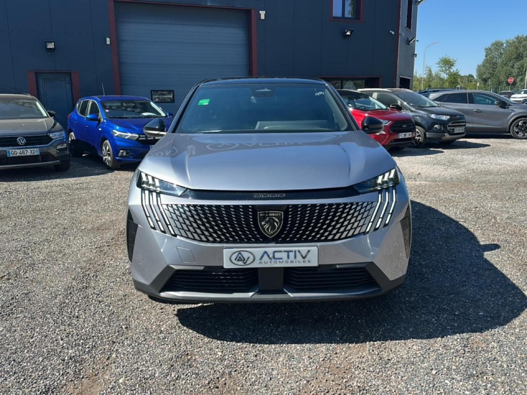 Peugeot 3008 1.2 HYBRID 145 GT E-DCS6 (2025) - Photo 2