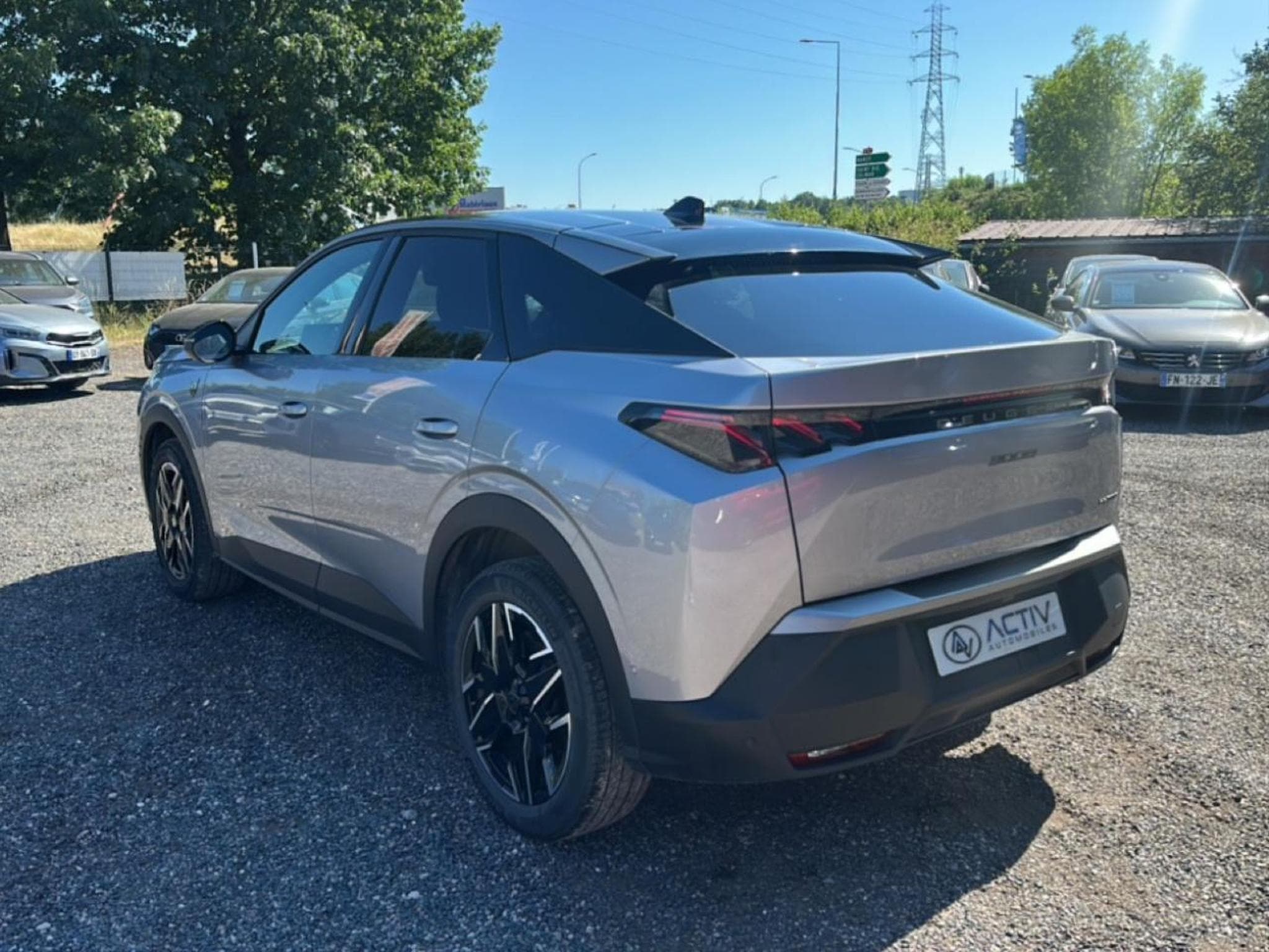 Peugeot 3008 1.2 HYBRID 145 GT E-DCS6 (2025) - Photo 7