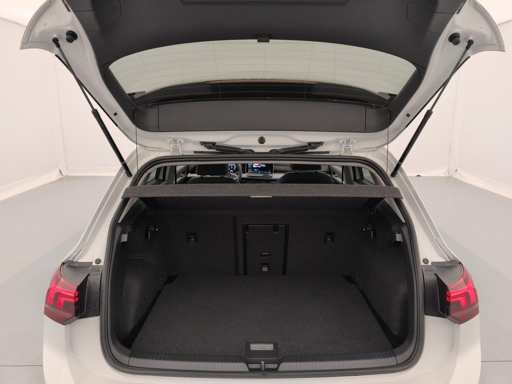 VW Golf VIII 1.5 eTSI EVO2 116 DSG7 Life Plus (2025) - Foto 12