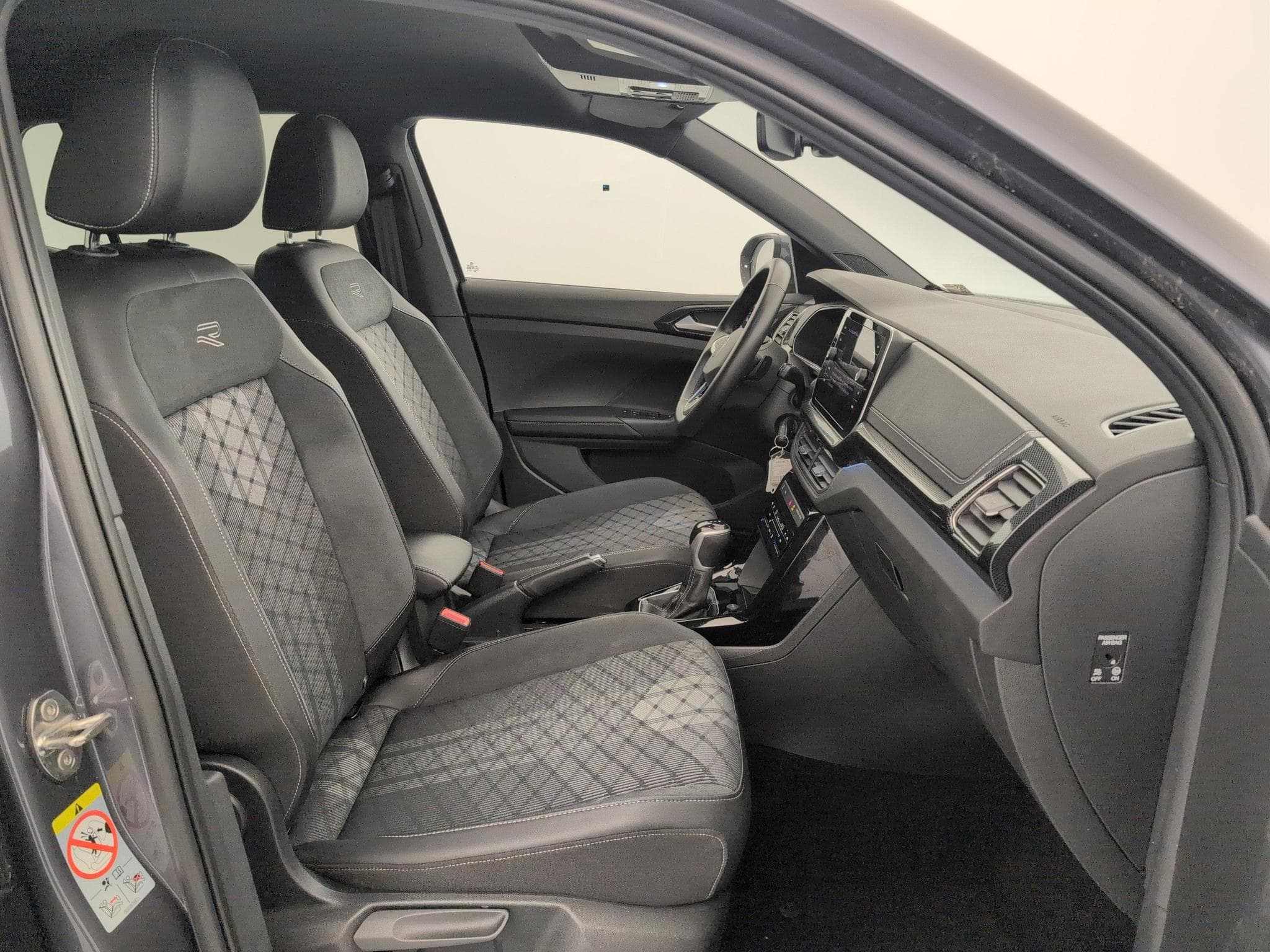 VW T-cross 1.0 TSI 116 Start/Stop DSG7 R-Line (2025) - Foto 9