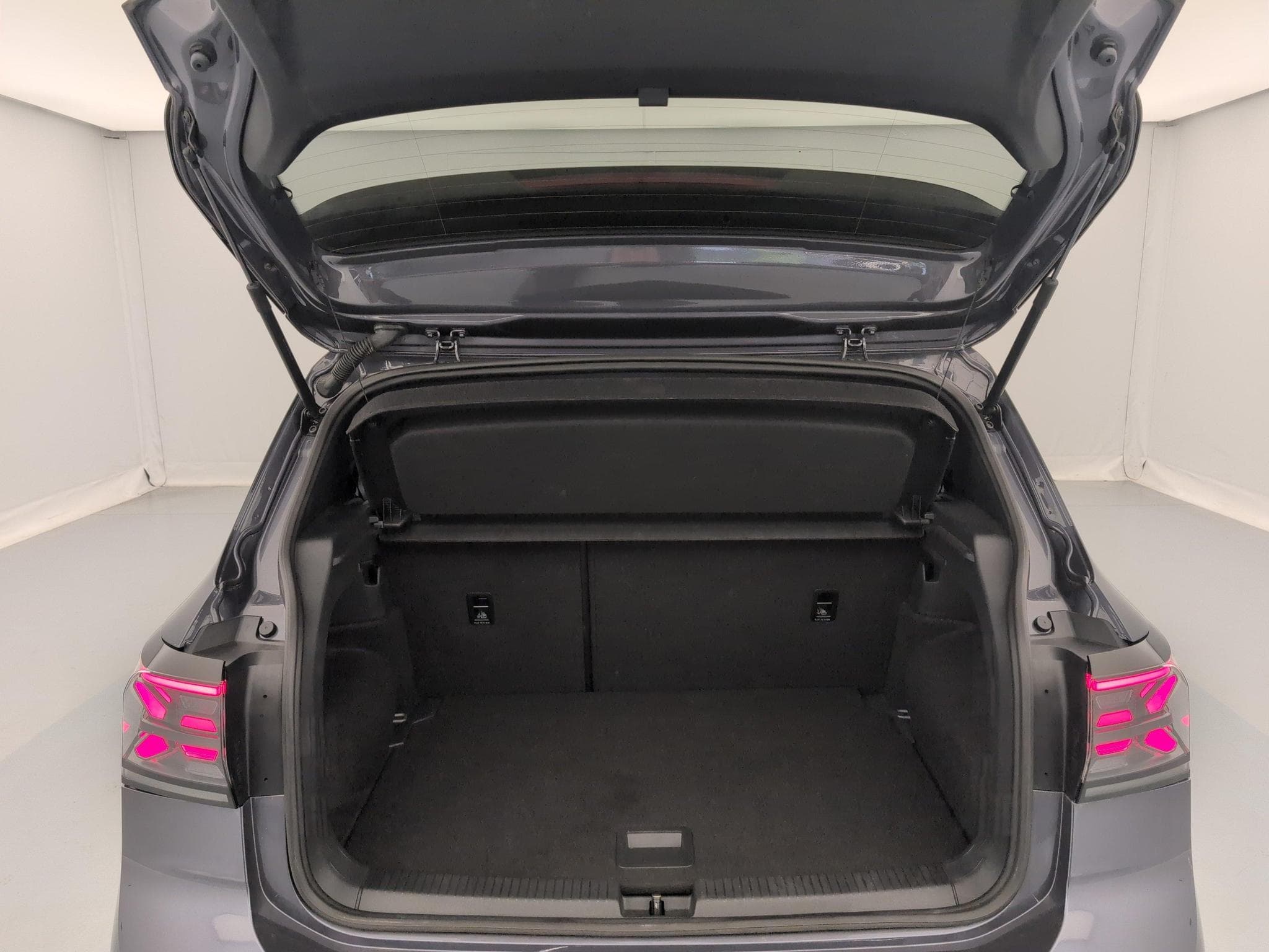 VW T-cross 1.0 TSI 116 Start/Stop DSG7 R-Line (2025) - Foto 11