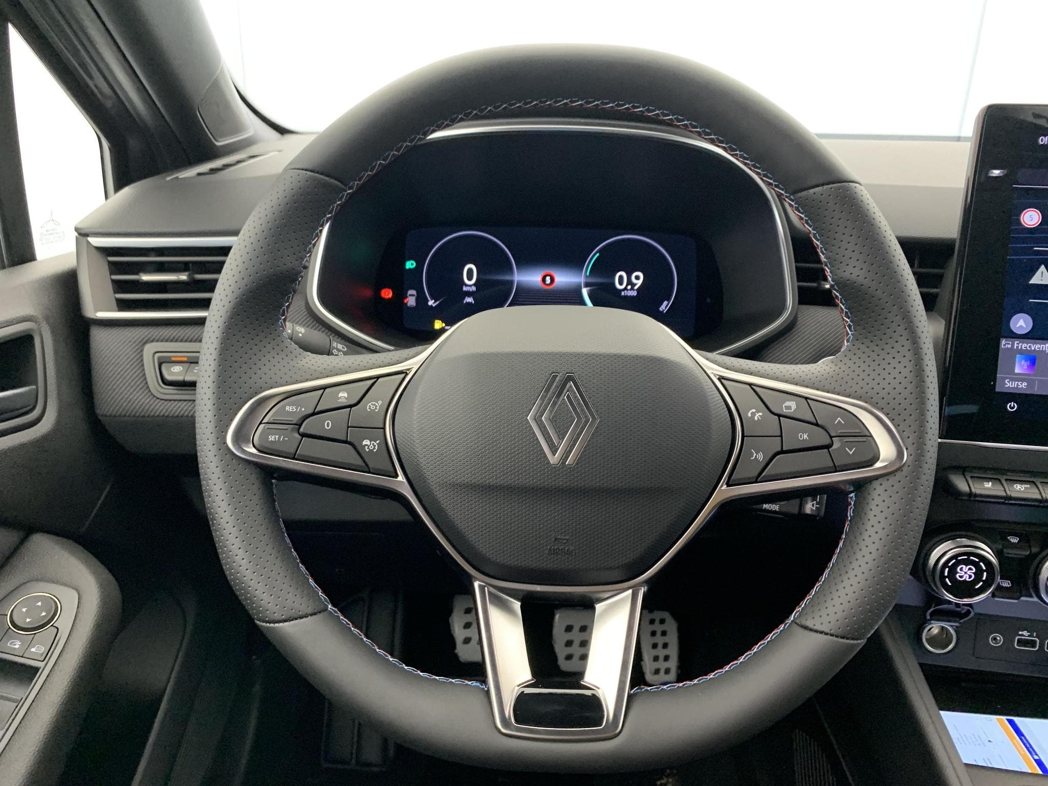 Renault Clio TCE 90 CH GSR2 ESPRIT ALPINE (2025) - Photo 15