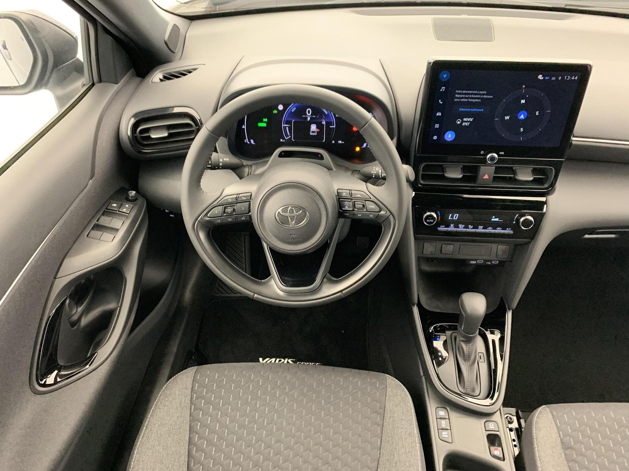 Toyota Yaris Cross 130h 2WD Design (2026) - Foto 13