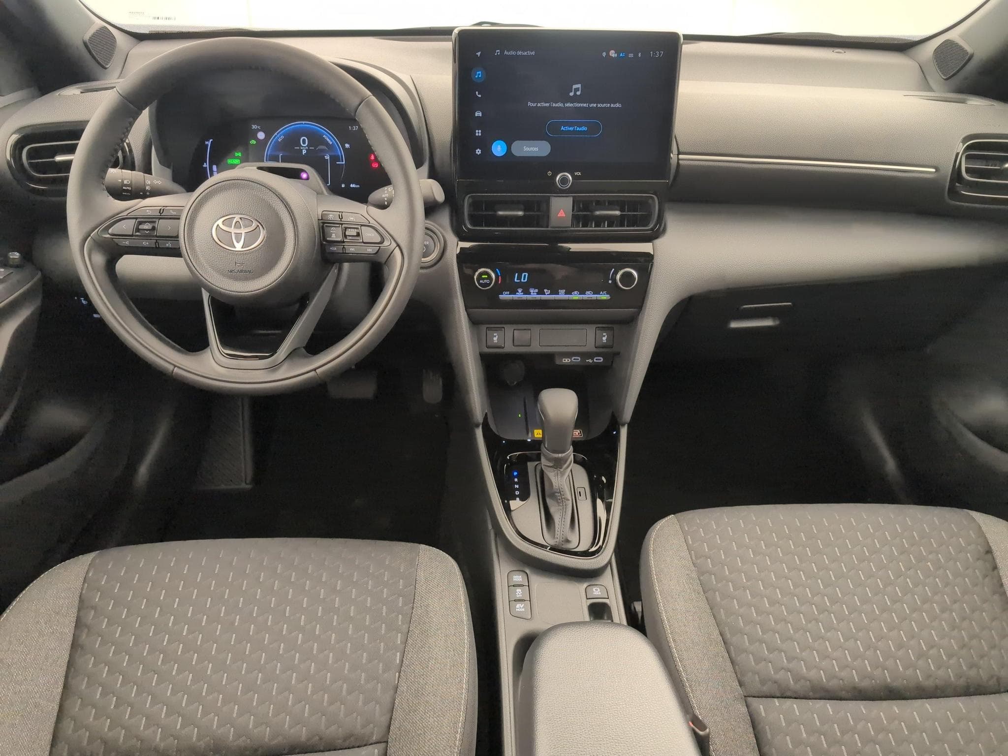Toyota Yaris Cross 130h 2WD Design (2026) - Photo 13