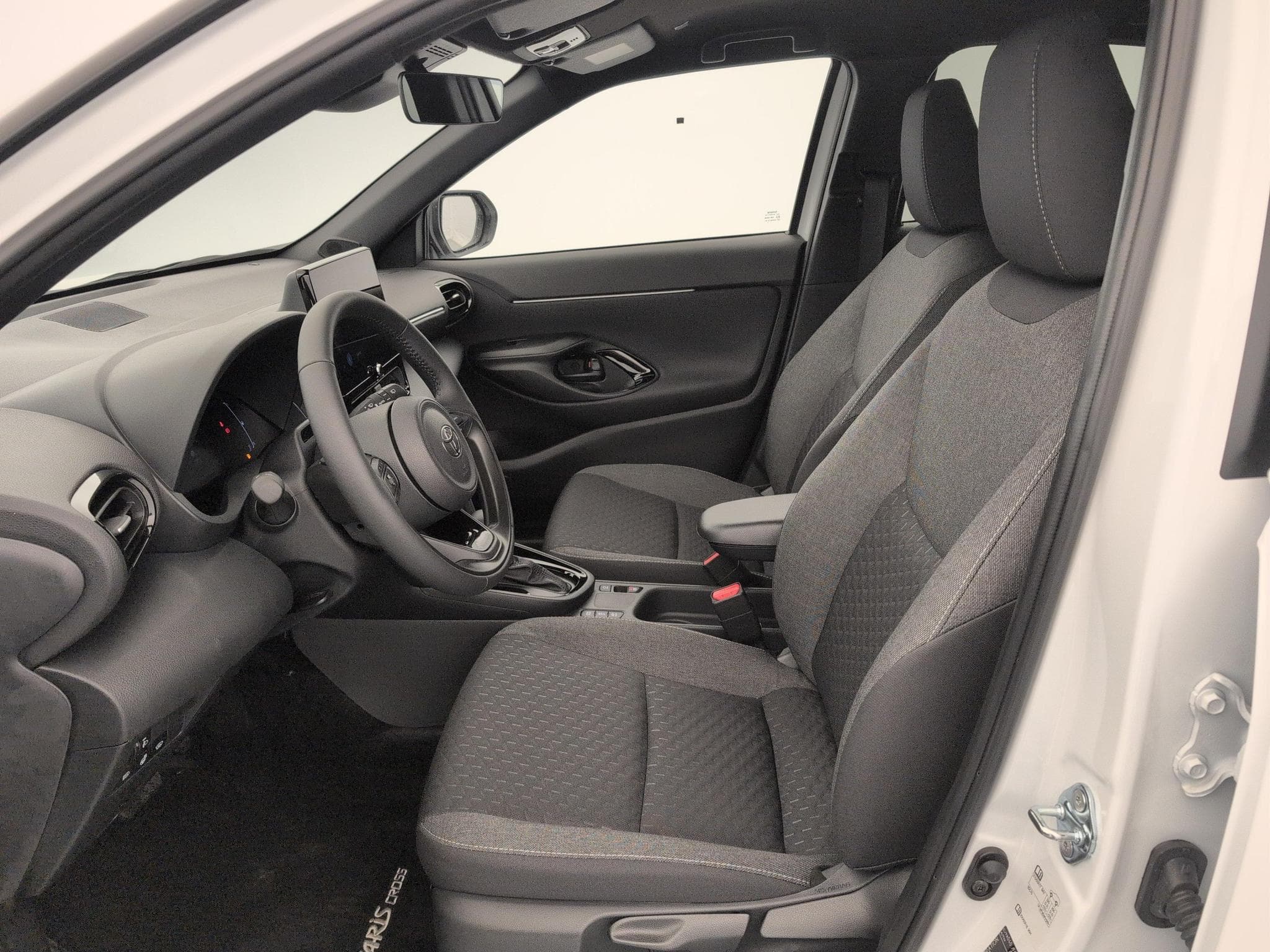 Toyota Yaris Cross 130h 2WD Design (2026) - Photo 16