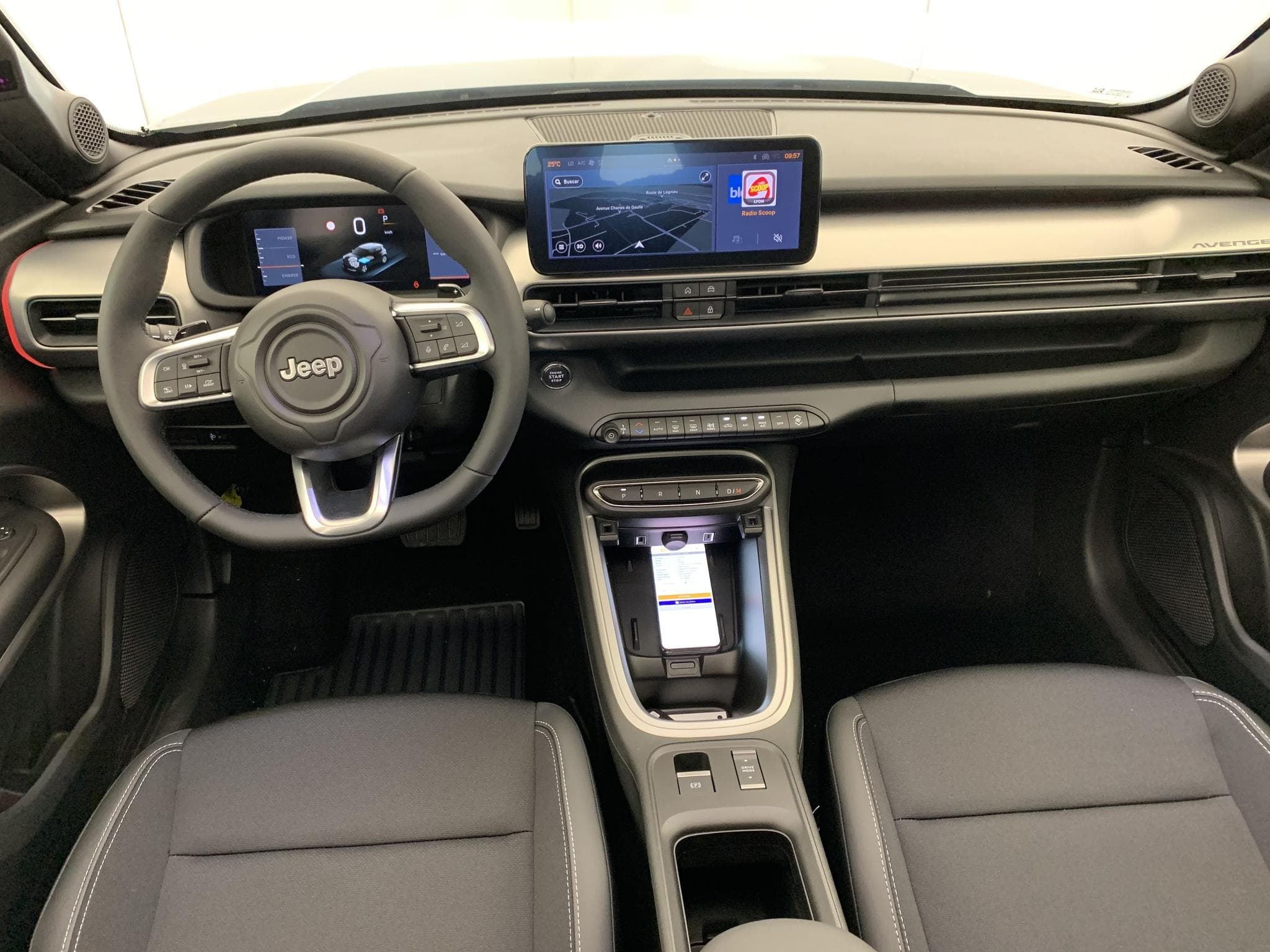 Jeep Avenger 1.2 Turbo T3 110 ch e-Hybrid BVR6 Summit (2026) - Foto 14