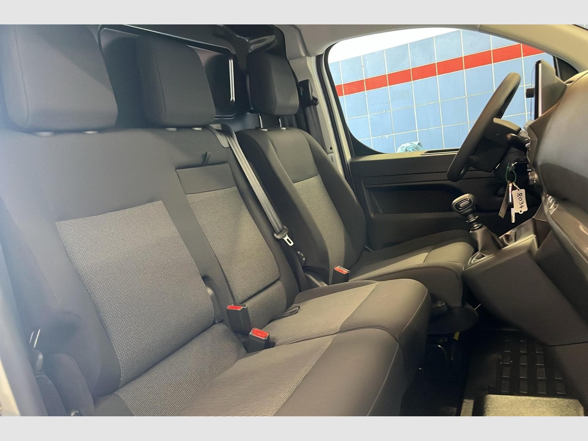 Peugeot Expert M DIESEL 120 CH MANUELLE (2026) - Foto 8