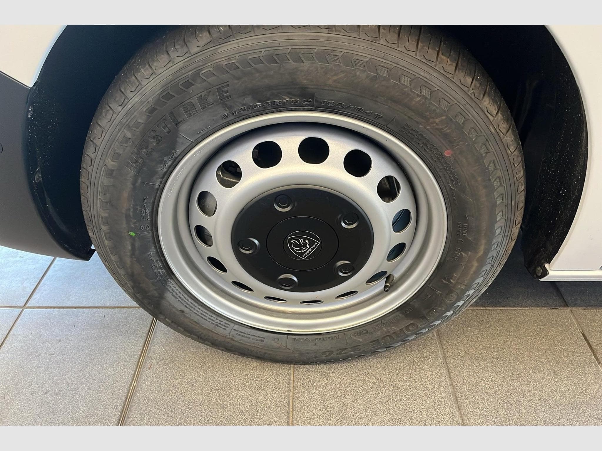 Peugeot Expert M DIESEL 120 CH MANUELLE (2026) - Foto 18