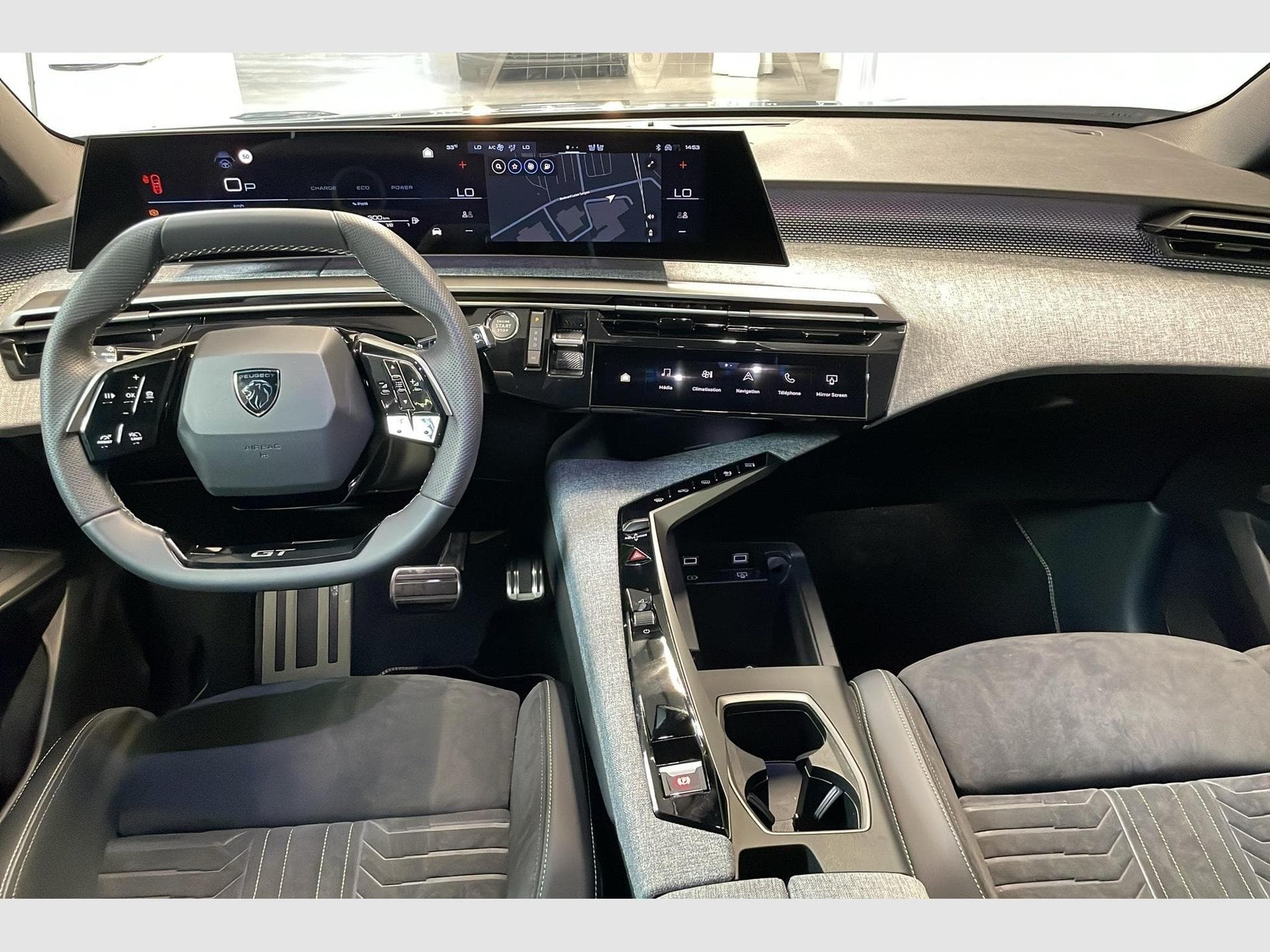 Peugeot 3008 Hybrid 145 e-DCS6 GT (2025) - Foto 14