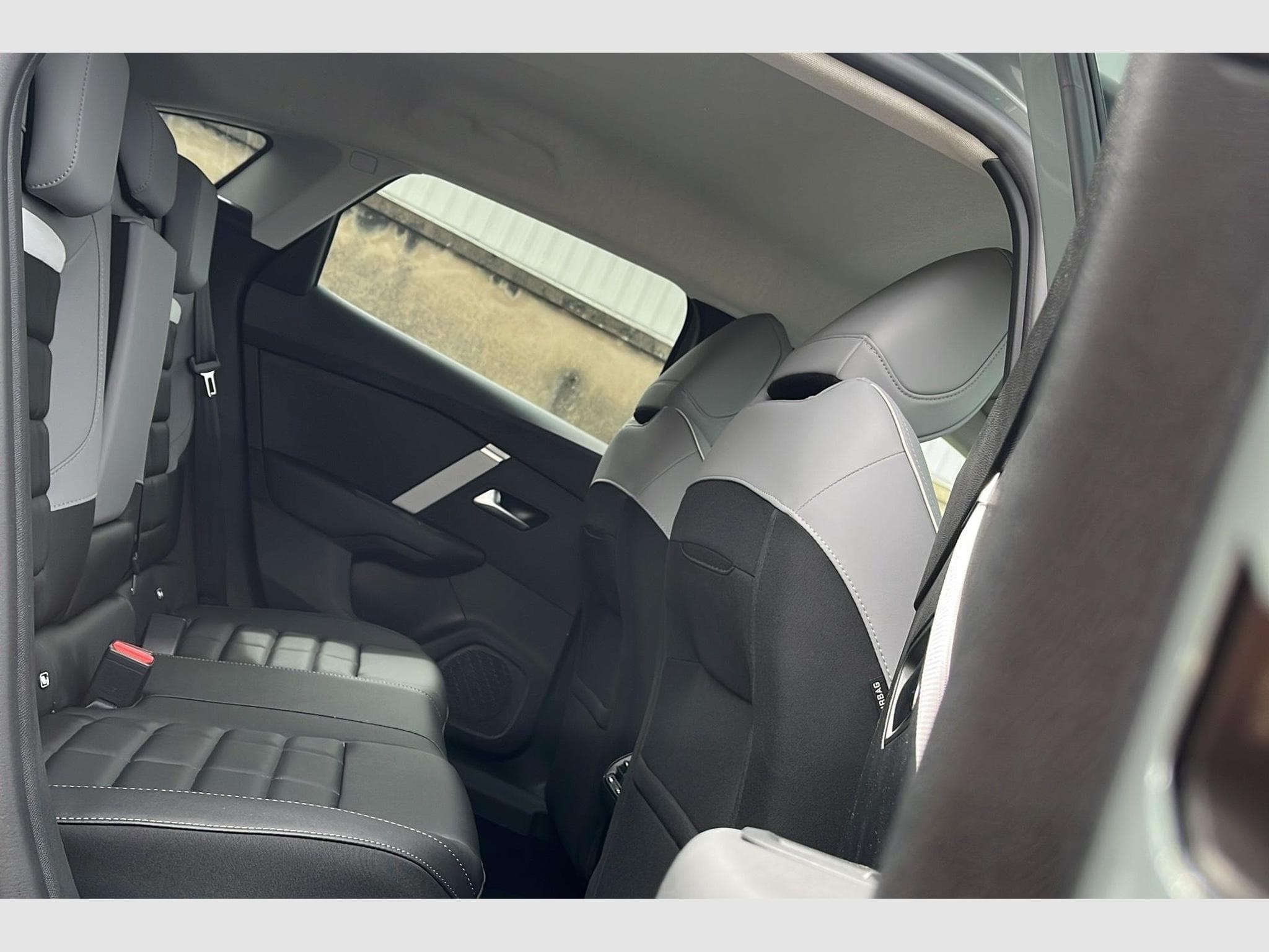 CitroëN C4 Hybride 145 e-DCS6 Max (2026) - Foto 10