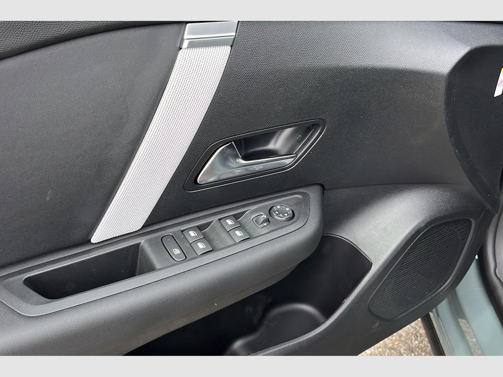 CitroëN C4 Hybride 145 e-DCS6 Max (2026) - Foto 19