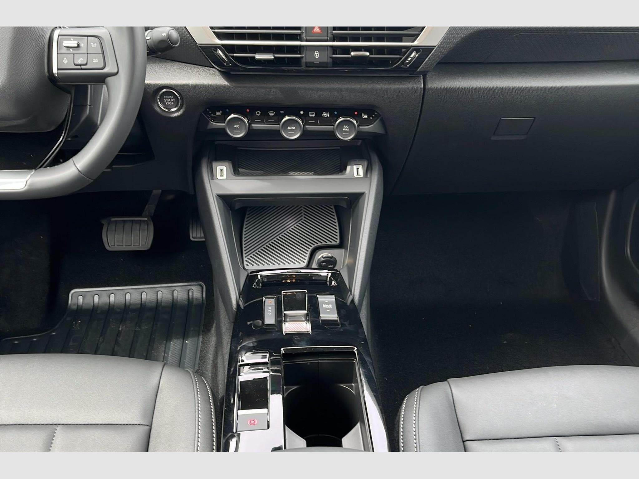 CitroëN C4 Hybride 145 e-DCS6 Max (2026) - Foto 17