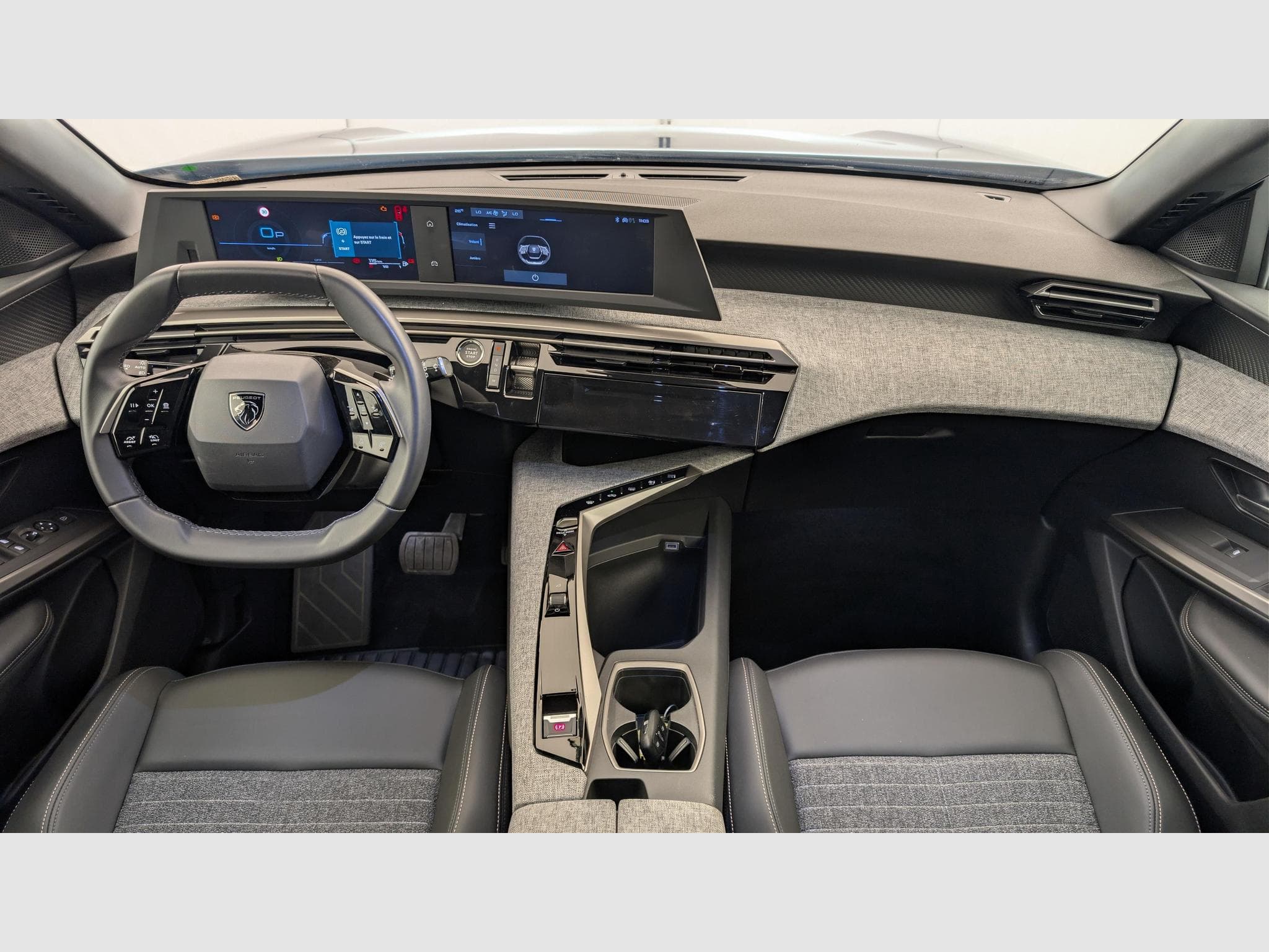 Peugeot 5008 HYBRID 145 CH E-DCS6 ALLURE (2025) - Photo 13