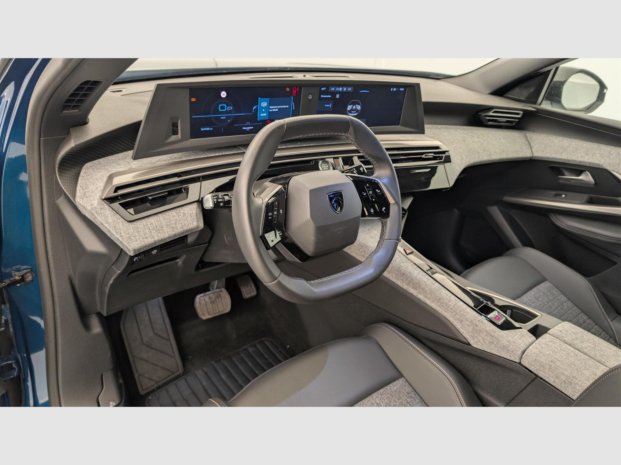 Peugeot 5008 HYBRID 145 CH E-DCS6 ALLURE (2025) - Photo 15