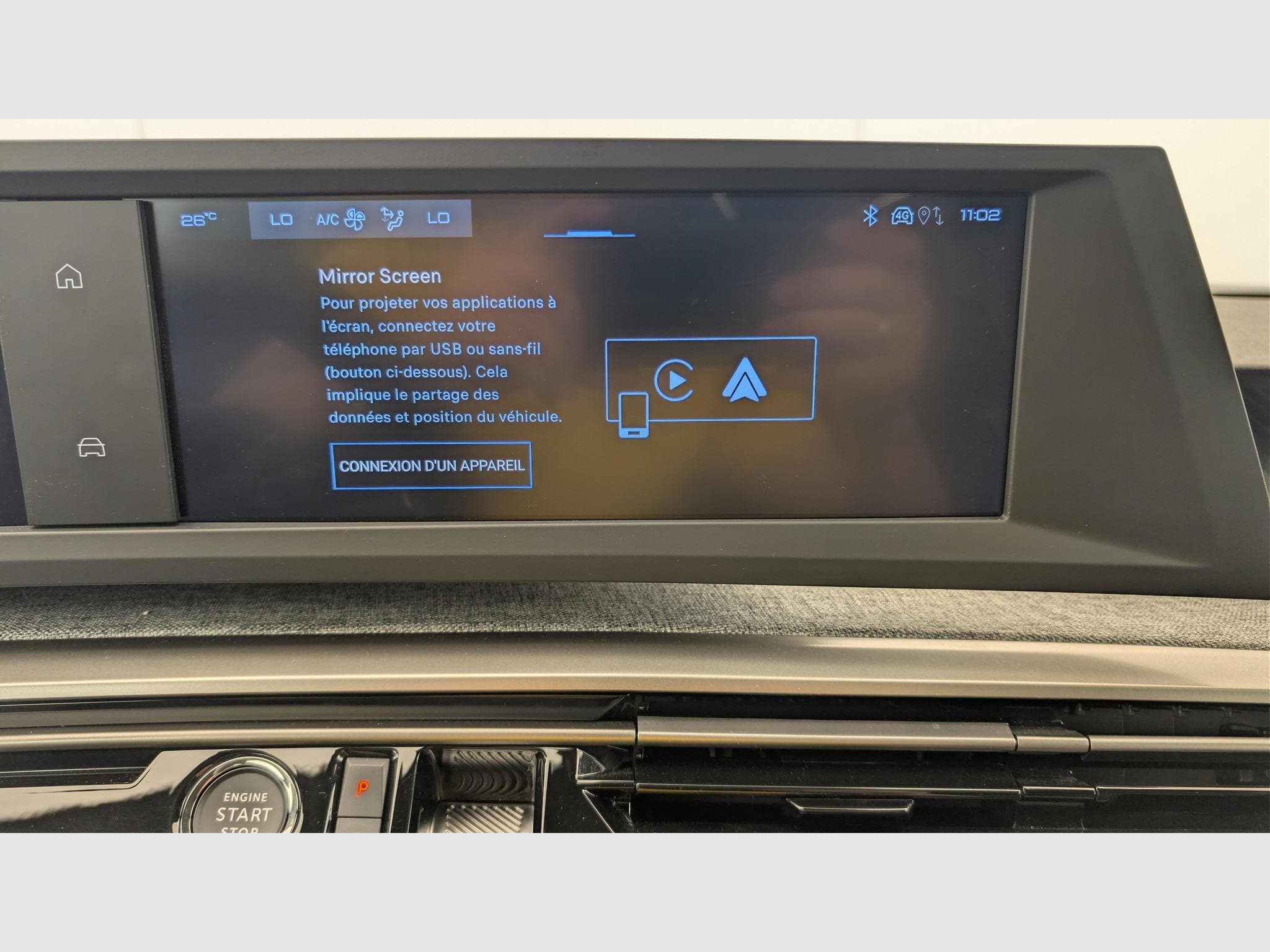 Peugeot 5008 HYBRID 145 CH E-DCS6 ALLURE (2025) - Photo 18