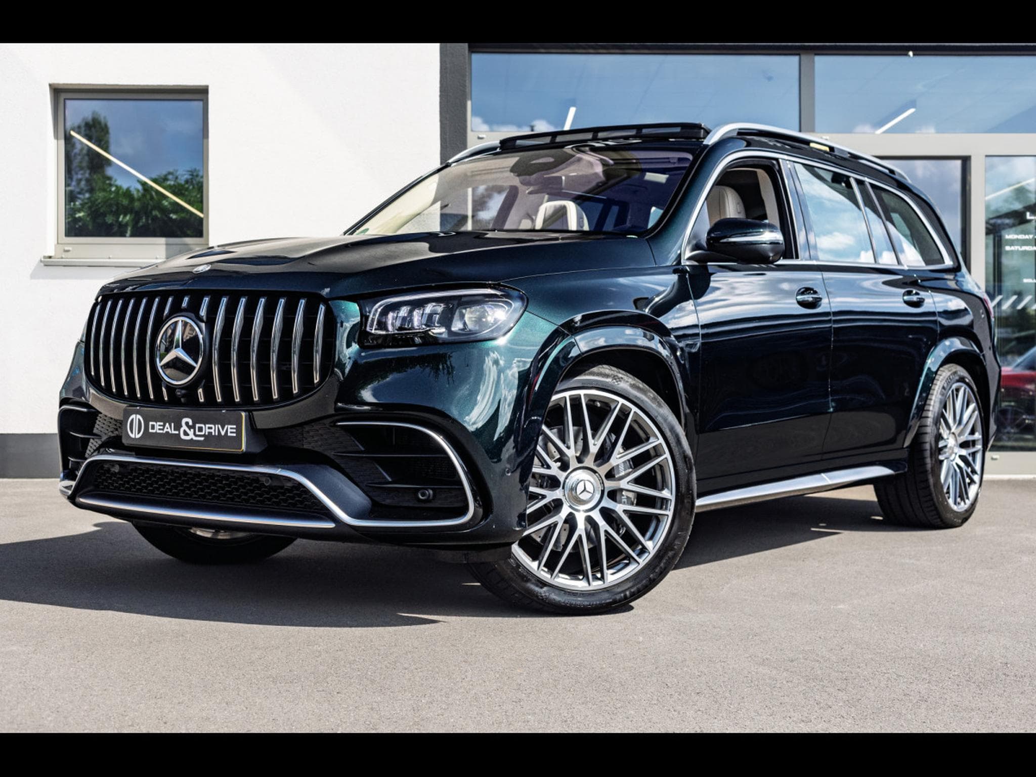 Mercedes GLS 63 AMG 4M+ 7 SEATS - SMARAGDGRÜN METALLIC - PPF (2024) - Photo 1