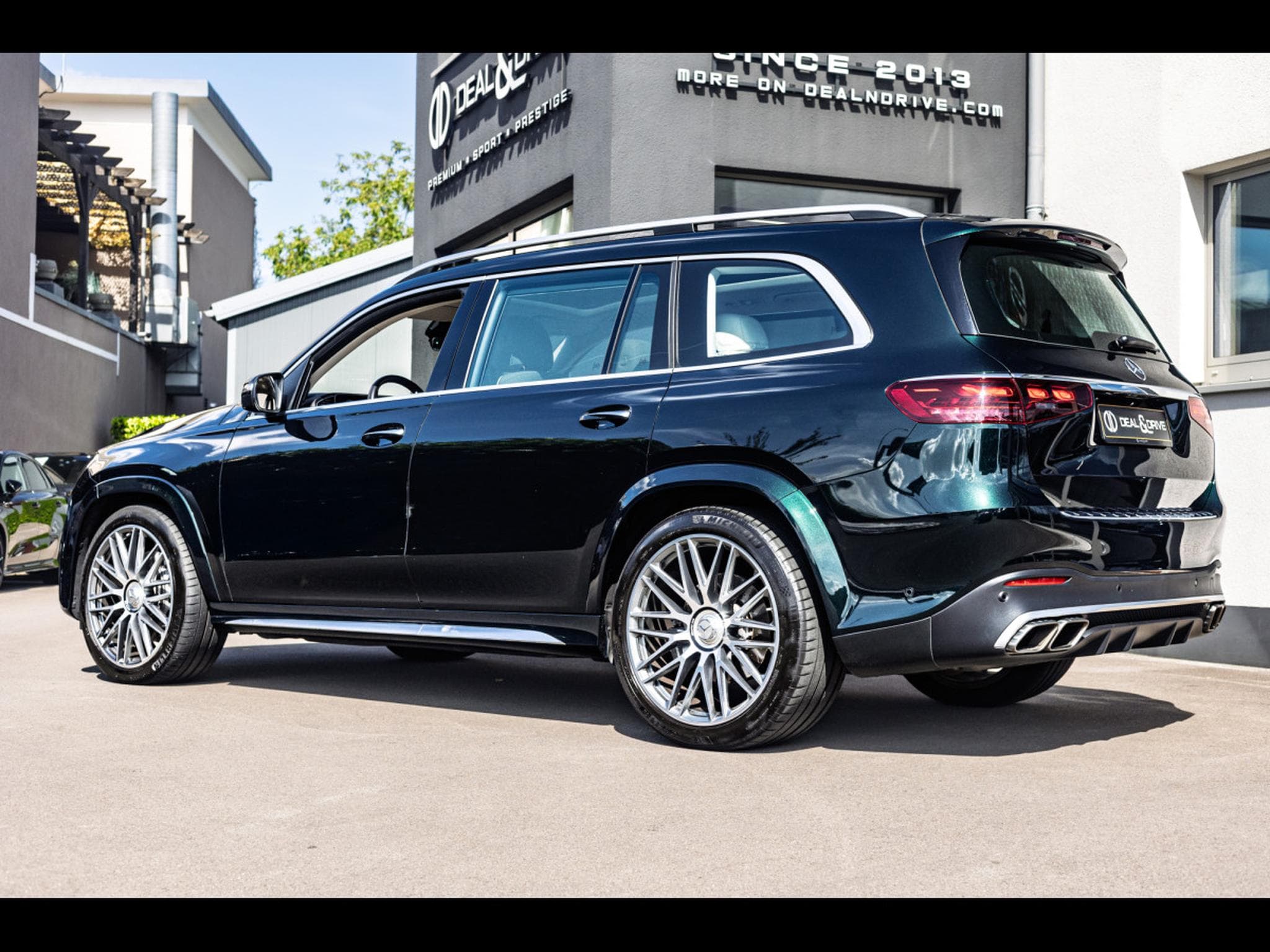 Mercedes GLS 63 AMG 4M+ 7 SEATS - SMARAGDGRÜN METALLIC - PPF (2024) - Photo 3