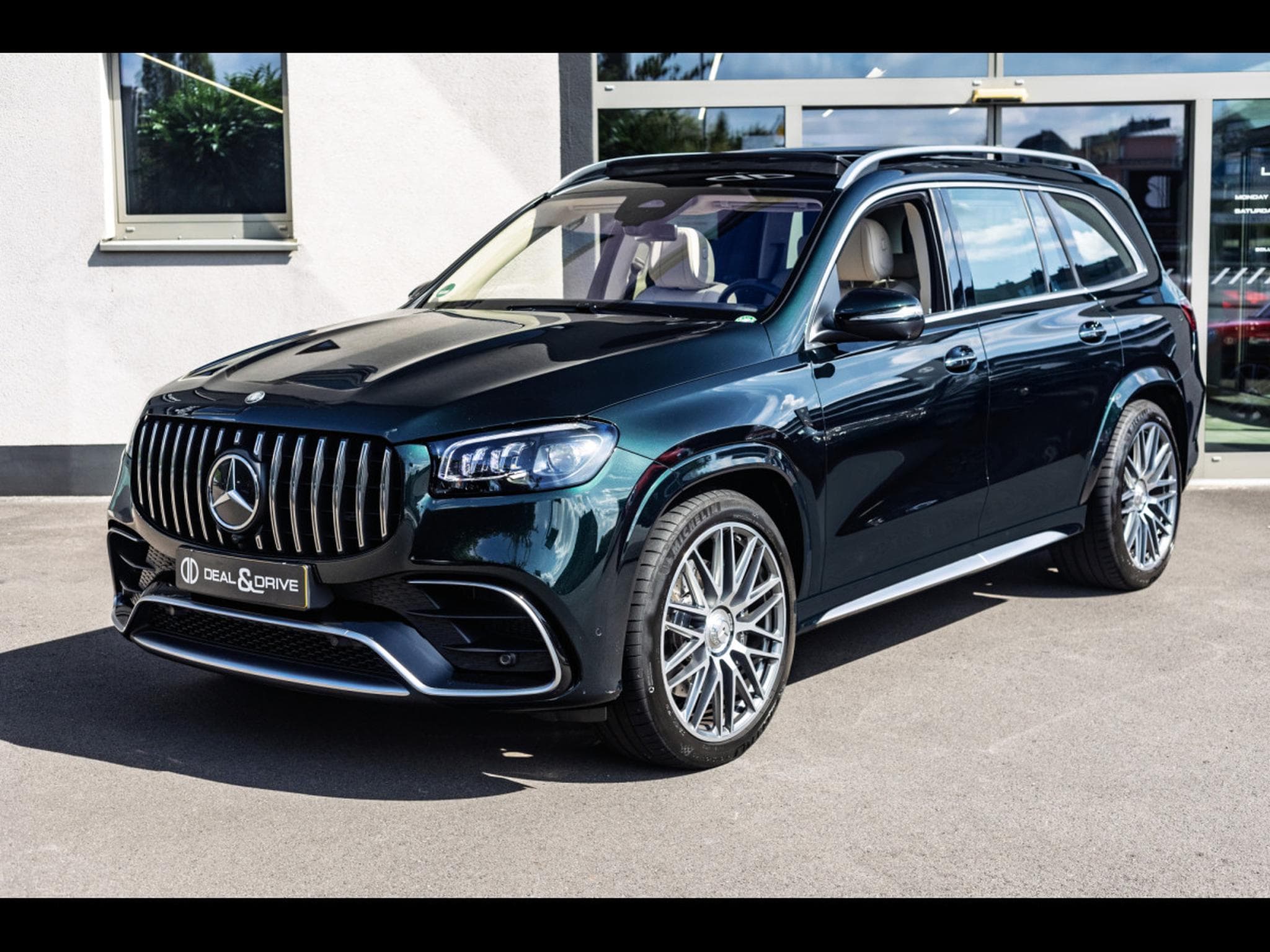 Mercedes GLS 63 AMG 4M+ 7 SEATS - SMARAGDGRÜN METALLIC - PPF (2024) - Photo 6