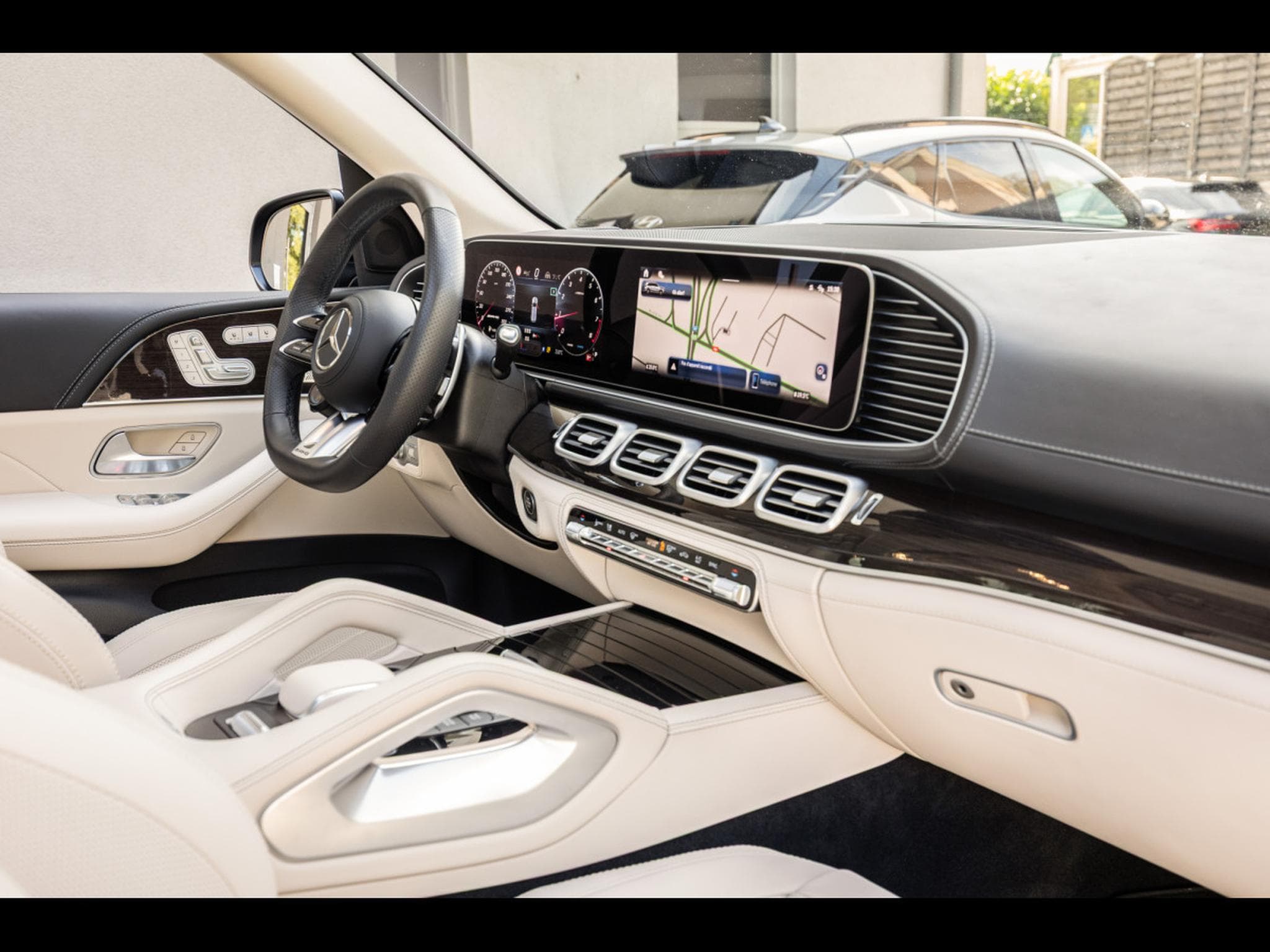 Mercedes GLS 63 AMG 4M+ 7 SEATS - SMARAGDGRÜN METALLIC - PPF (2024) - Photo 13