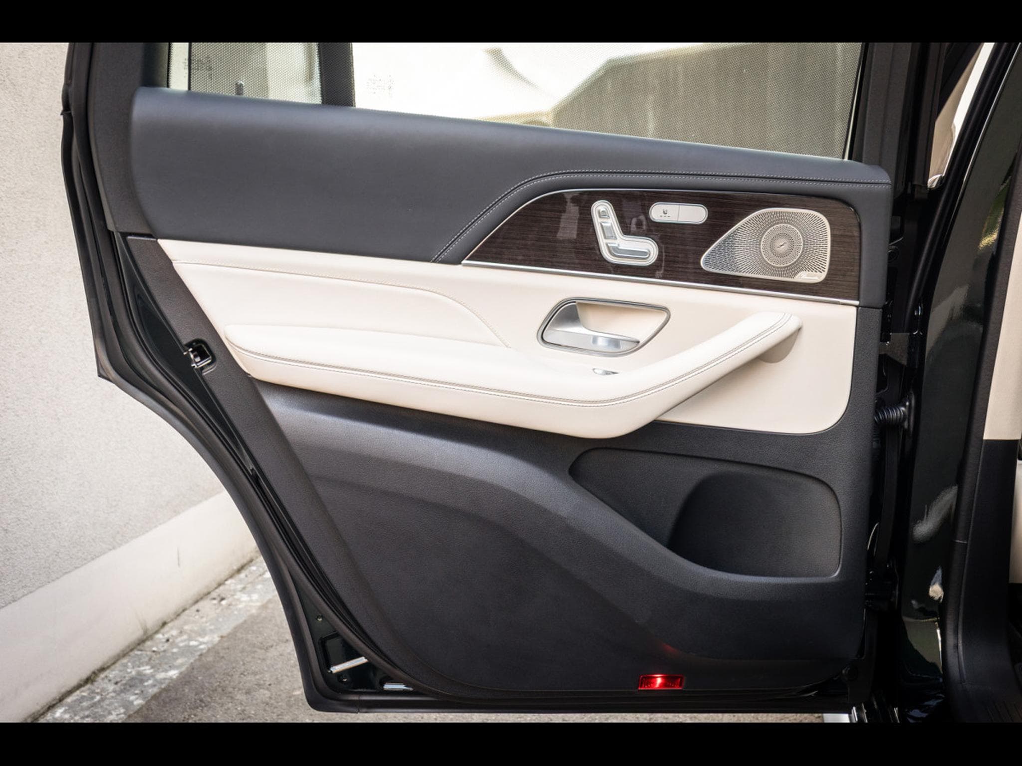 Mercedes GLS 63 AMG 4M+ 7 SEATS - SMARAGDGRÜN METALLIC - PPF (2024) - Photo 20