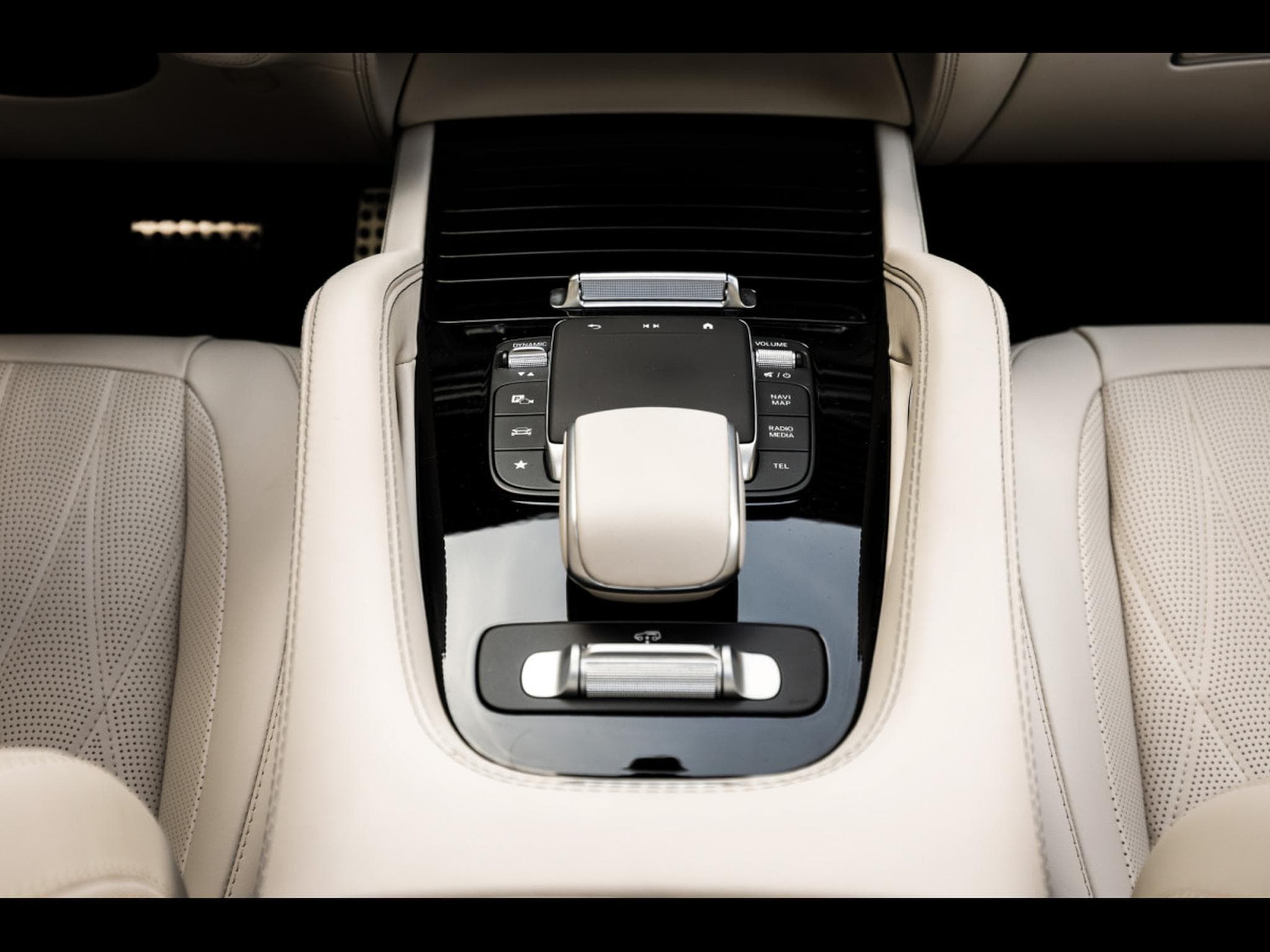 Mercedes GLS 63 AMG 4M+ 7 SEATS - SMARAGDGRÜN METALLIC - PPF (2024) - Photo 23