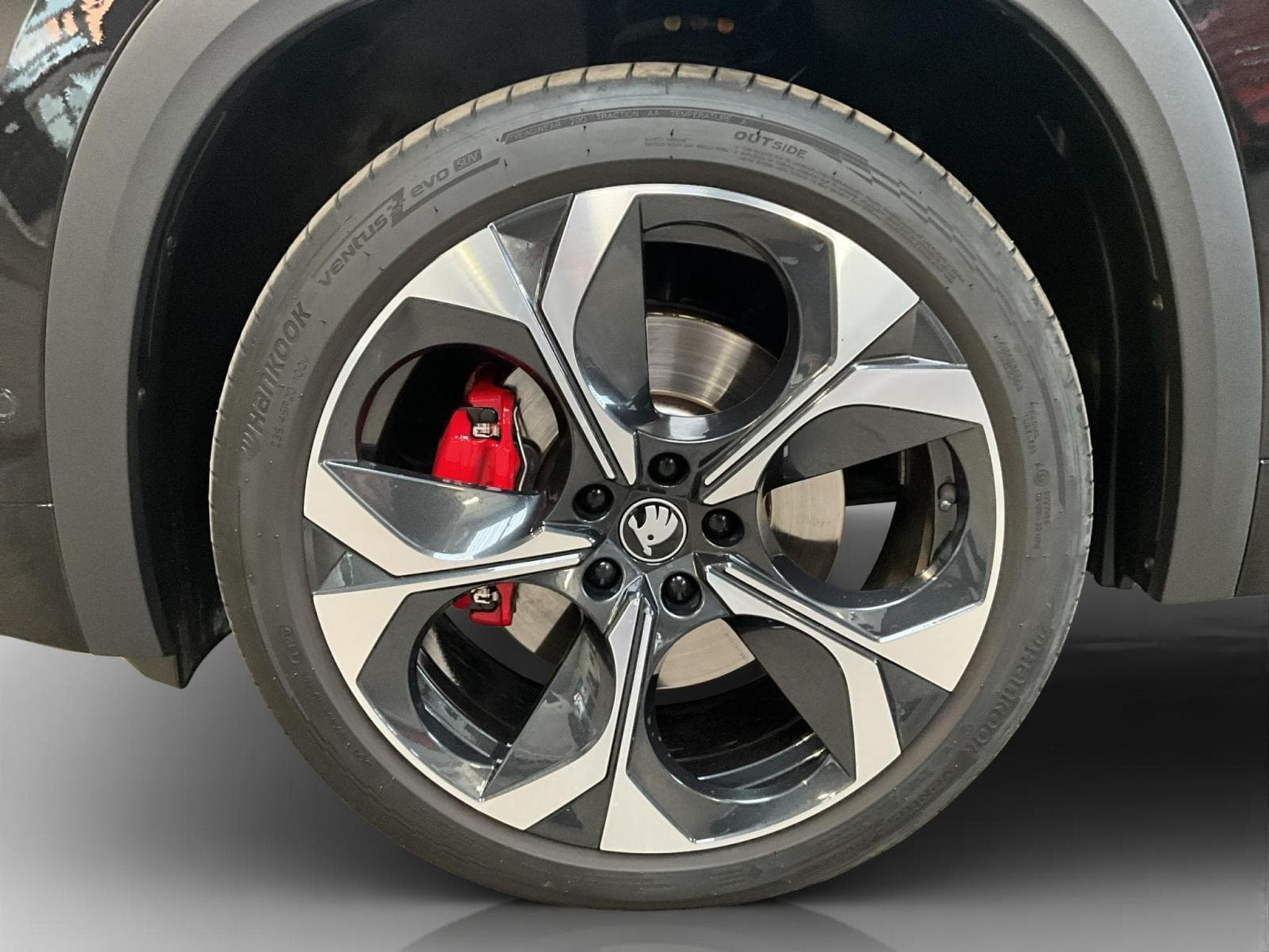 Skoda Kodiaq RS+DSG+4x4+LED+NAVI+AHK (2025) - Foto 8