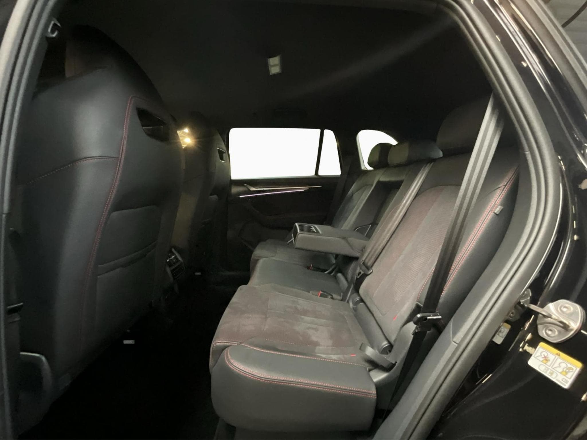 Skoda Kodiaq RS+DSG+4x4+LED+NAVI+AHK (2025) - Foto 15