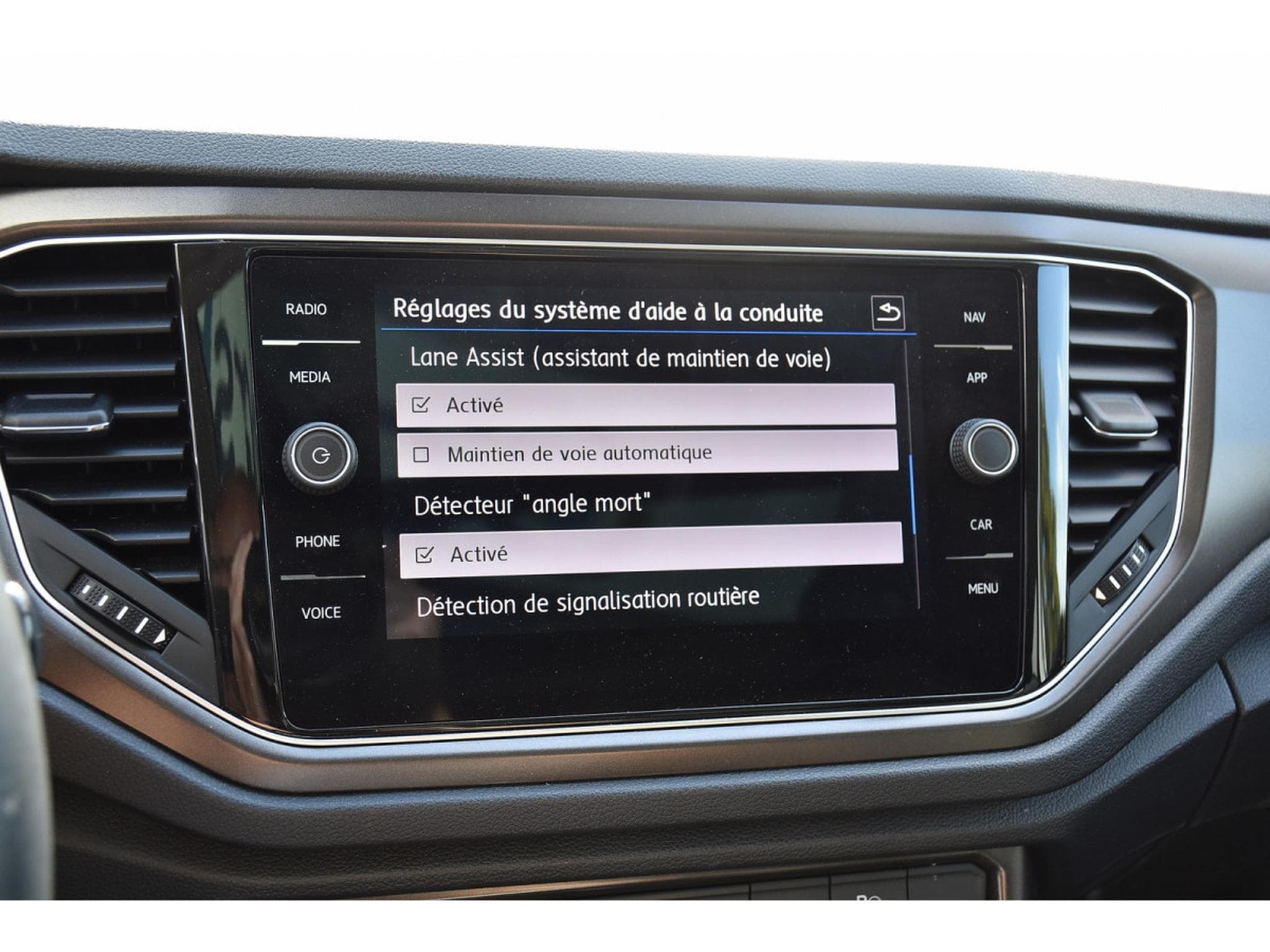 VW T-Roc 1.5 TSI Style DSG PANO ACC SIDE PARK CAM KEYLESS 1° MAIN (2018) - Photo 13