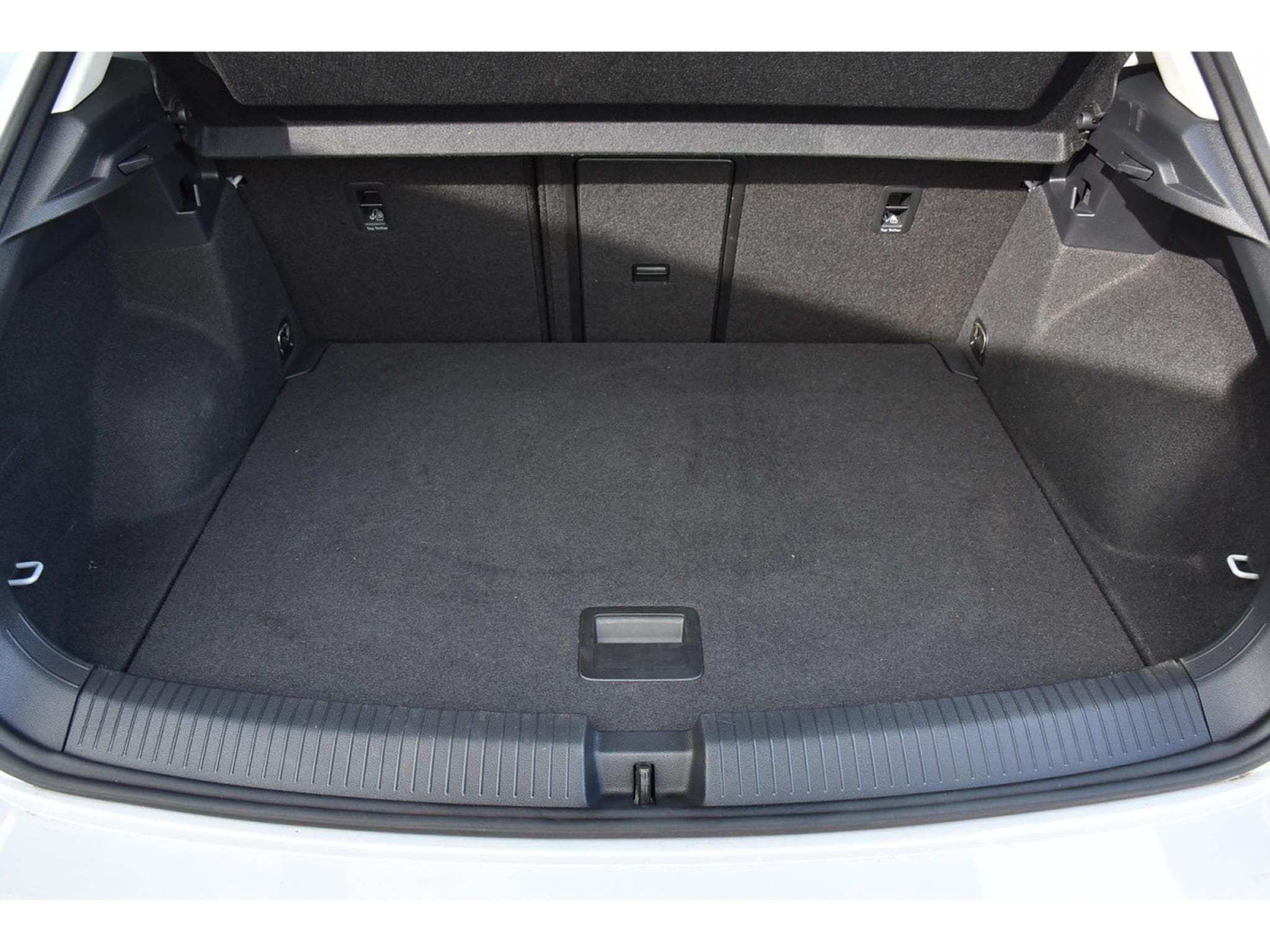 VW T-Roc 1.5 TSI Style DSG PANO ACC SIDE PARK CAM KEYLESS 1° MAIN (2018) - Photo 22