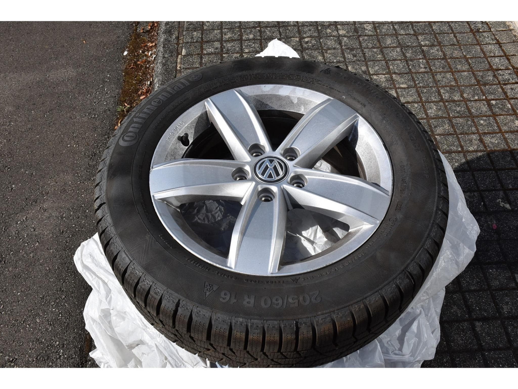 VW T-Roc 1.5 TSI Style DSG PANO ACC SIDE PARK CAM KEYLESS 1° MAIN (2018) - Photo 23