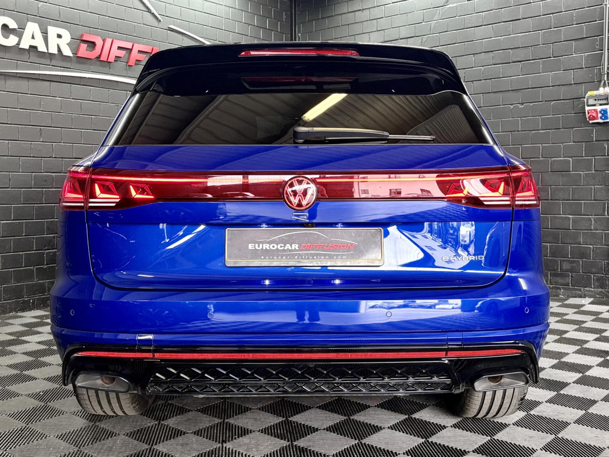 VW Touareg 3.0 R 4Motion eHybrid 462 CV **360°** Susp. pneumatique ** C (2025) - Foto 4
