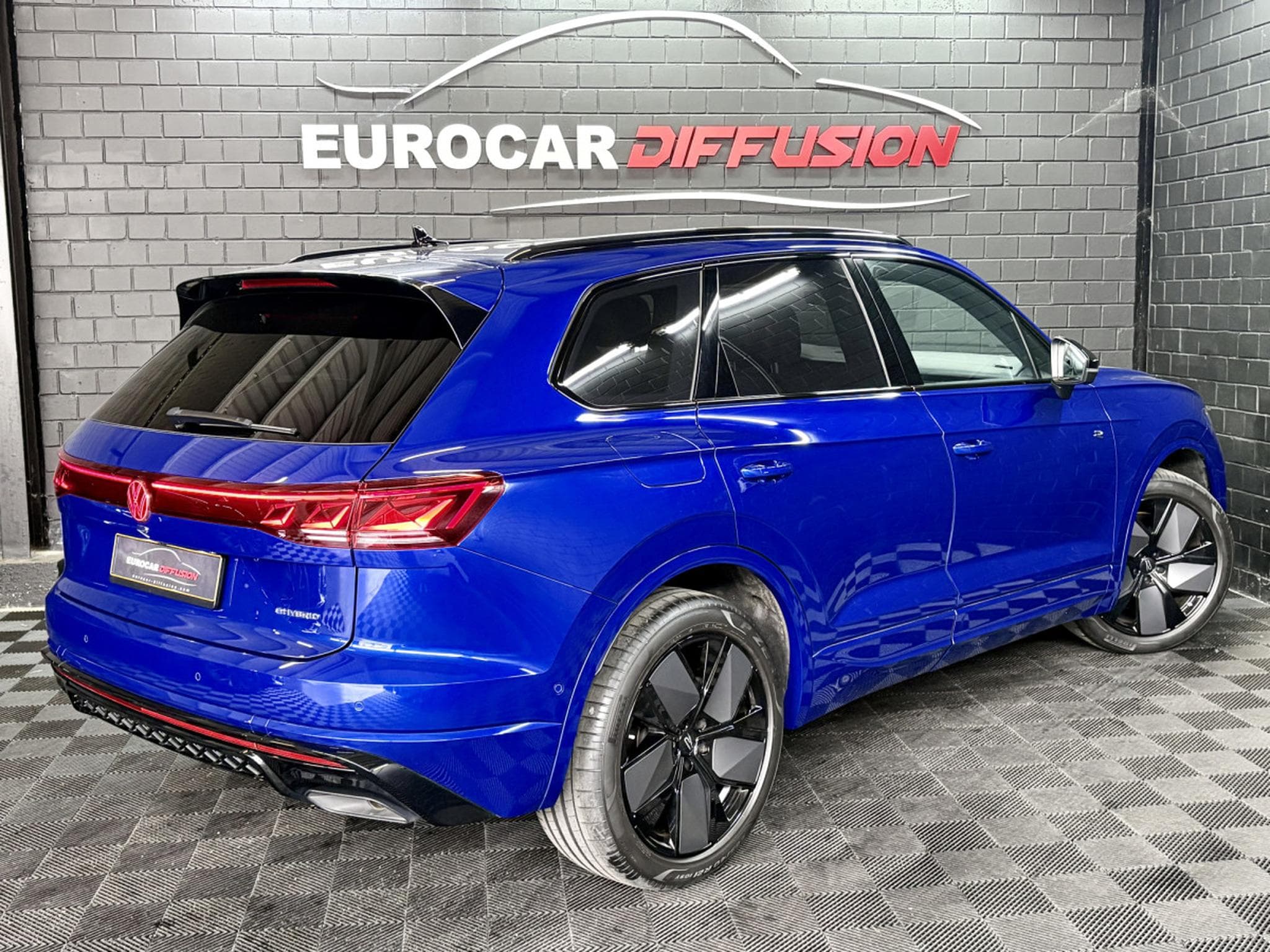 VW Touareg 3.0 R 4Motion eHybrid 462 CV **360°** Susp. pneumatique ** C (2025) - Foto 5