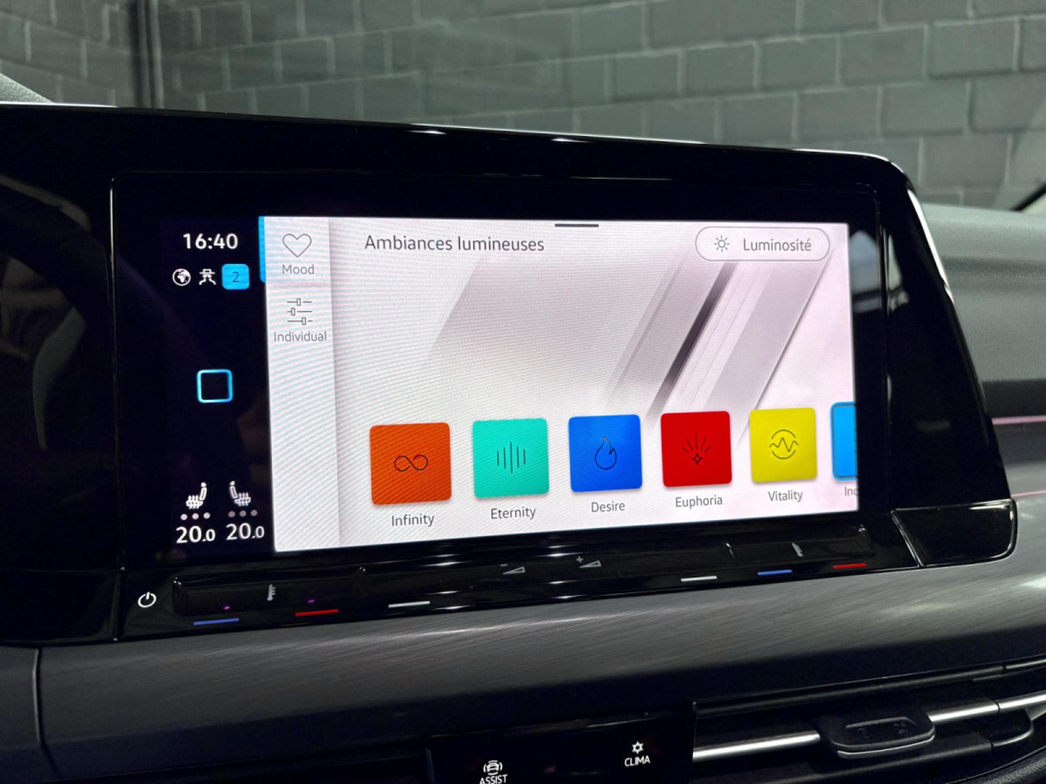 VW Golf Style 1.5 TSI 130 CV BVM6 *BERGAMO* MASSAGE* CARPLAY * (2024) - Foto 18