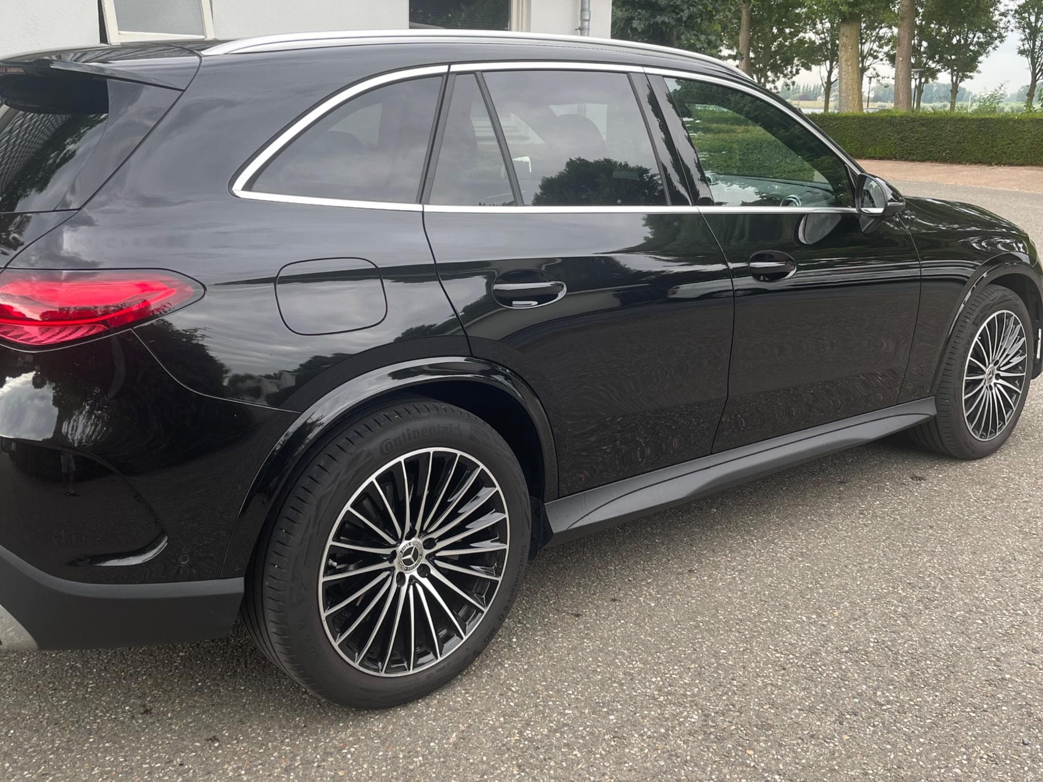 Mercedes GLC 200 D 4MATIC STAR EDITION (2025) - Photo 2