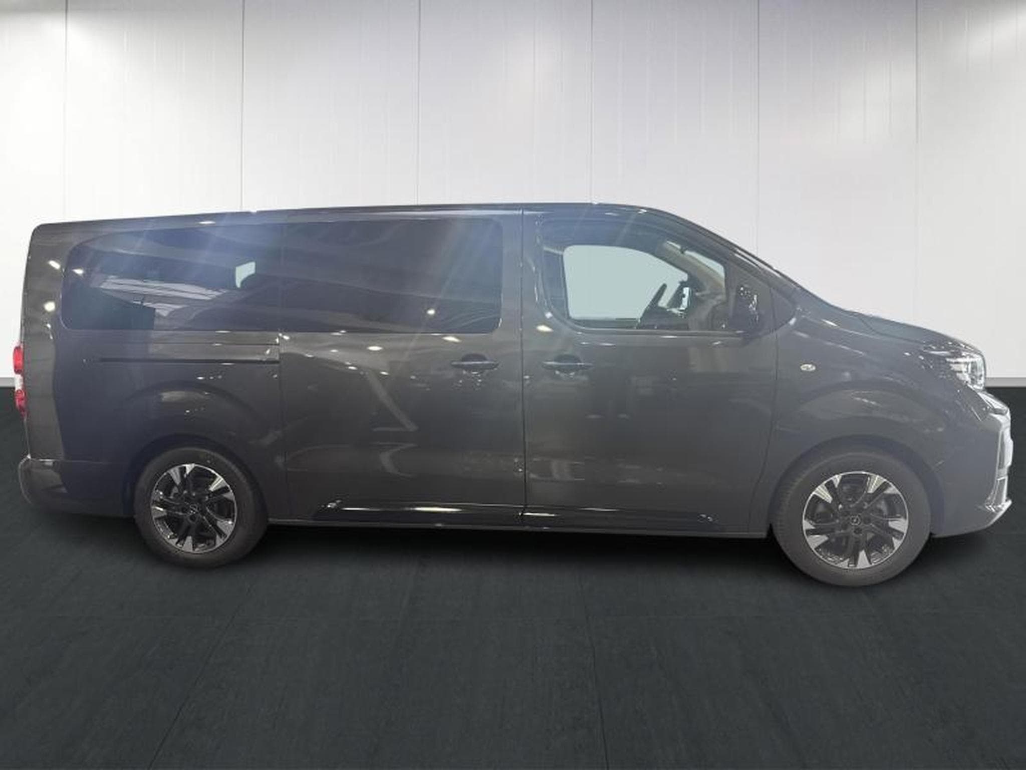Opel Zafira Life (2025) - Photo 8