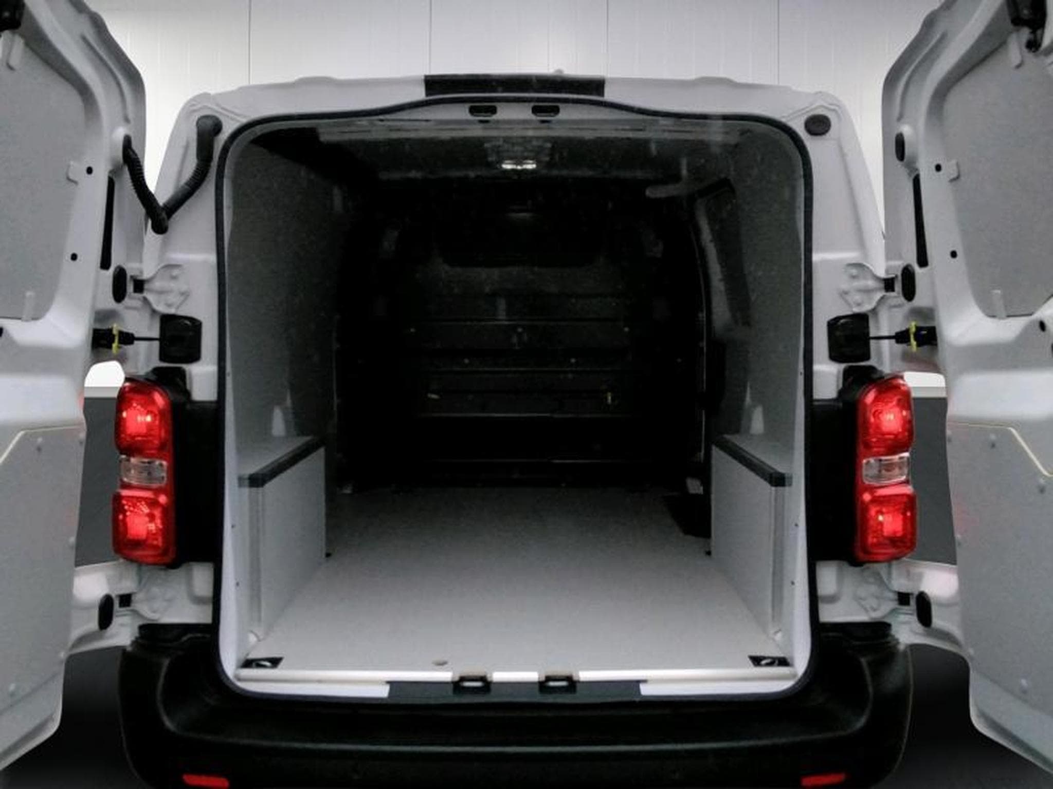 Peugeot Expert IV Premium (2026) - Photo 20