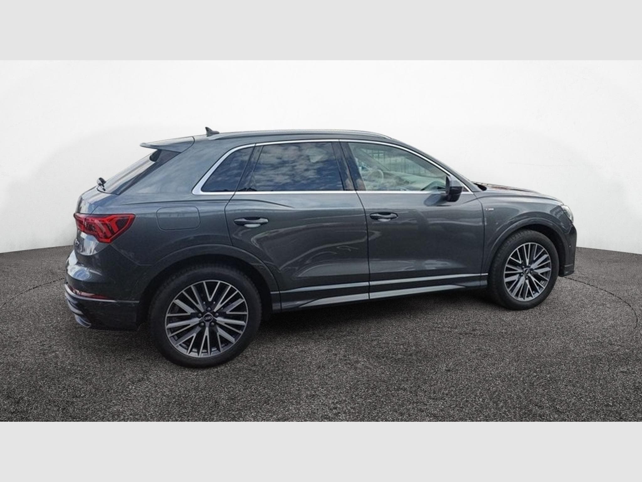 Audi Q3 35 TDI 150 S TRONIC 7 S LINE (2020) - Photo 2