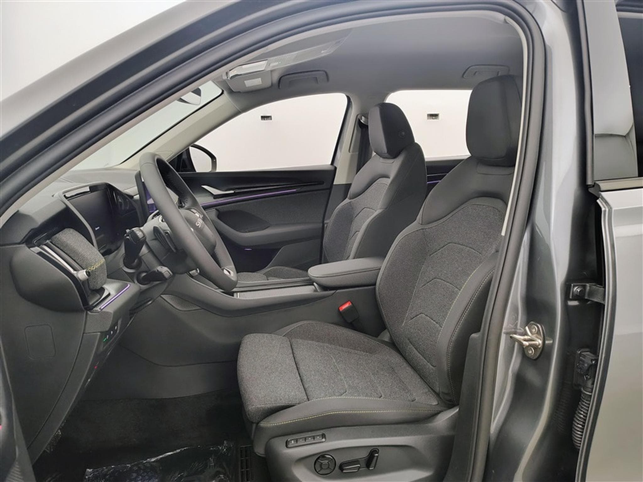 Skoda Kodiaq 1.5 TSI 150cv DSG Selection 7pl. CARPLAY / FULL LED / CAMERA (2026) - Foto 7
