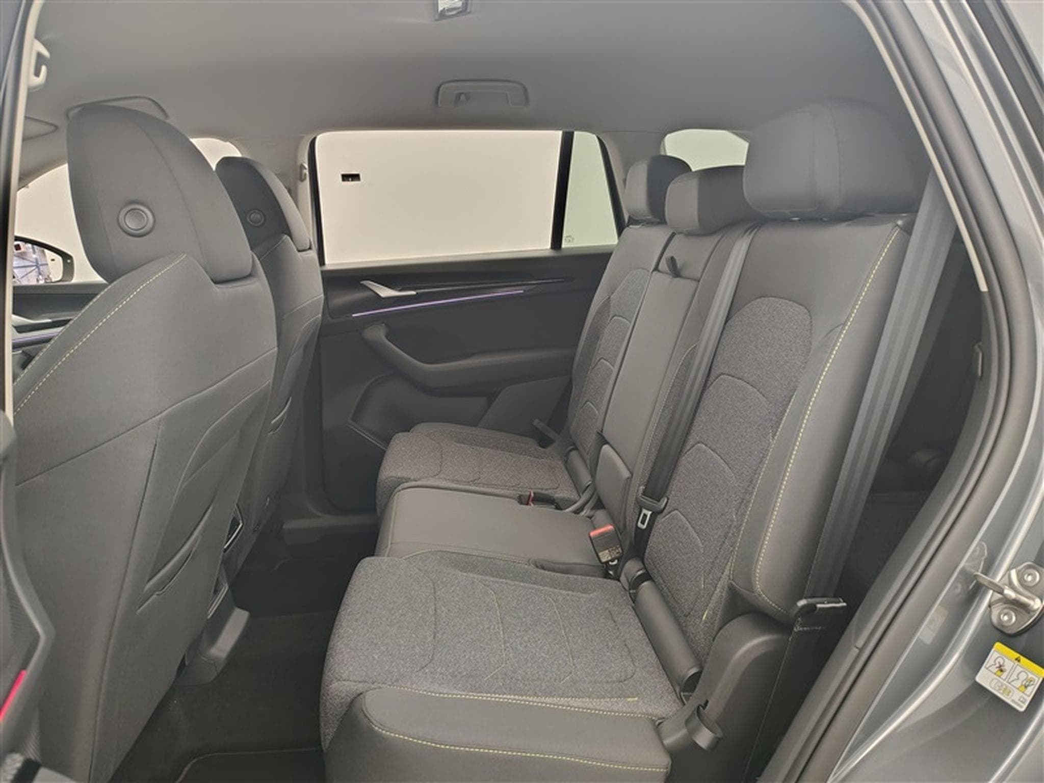 Skoda Kodiaq 1.5 TSI 150cv DSG Selection 7pl. CARPLAY / FULL LED / CAMERA (2026) - Foto 13
